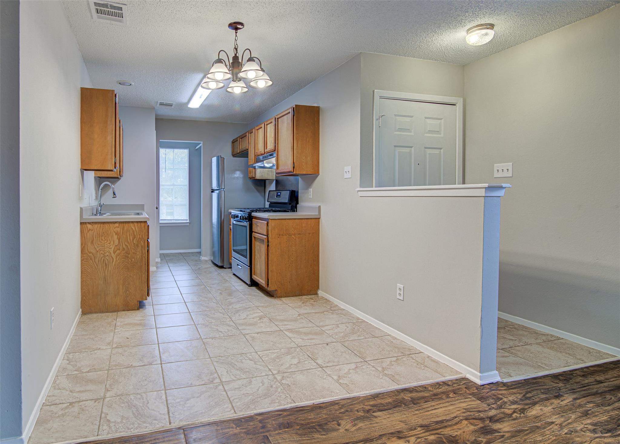 8116 West Gate Blvd # B, Austin, TX 78745