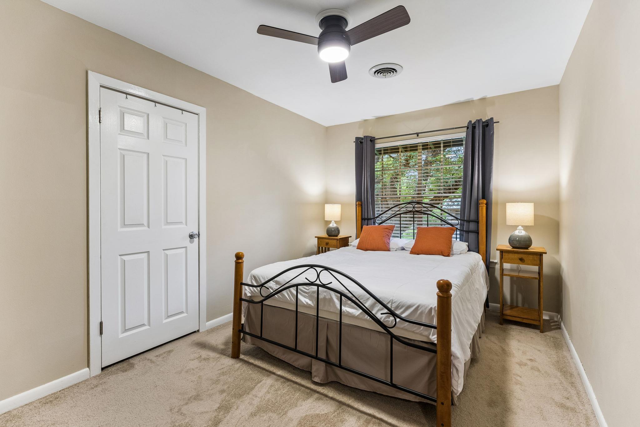 6902 Notre Dame Dr, Austin, TX 78723