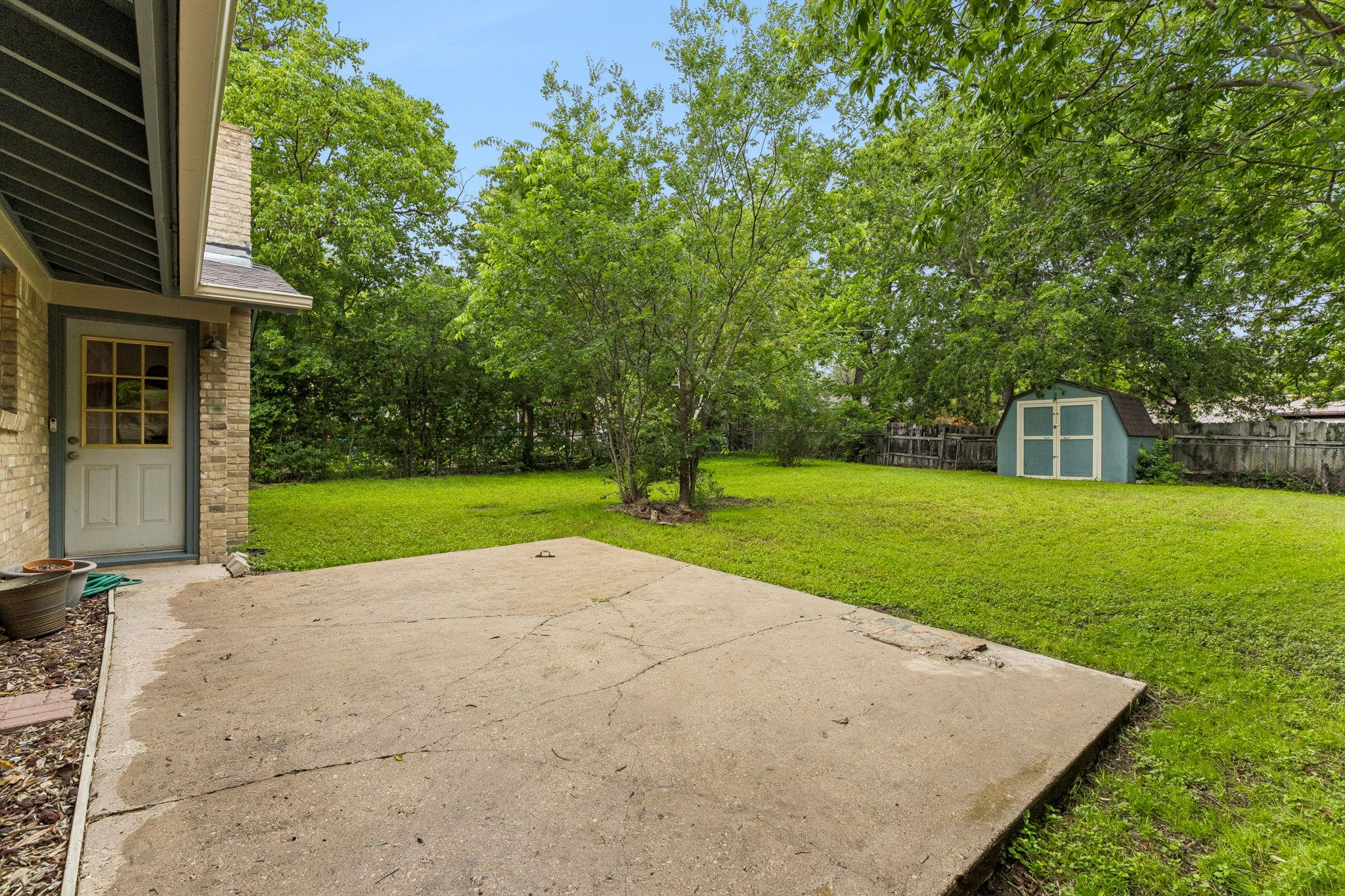 6902 Notre Dame Dr, Austin, TX 78723