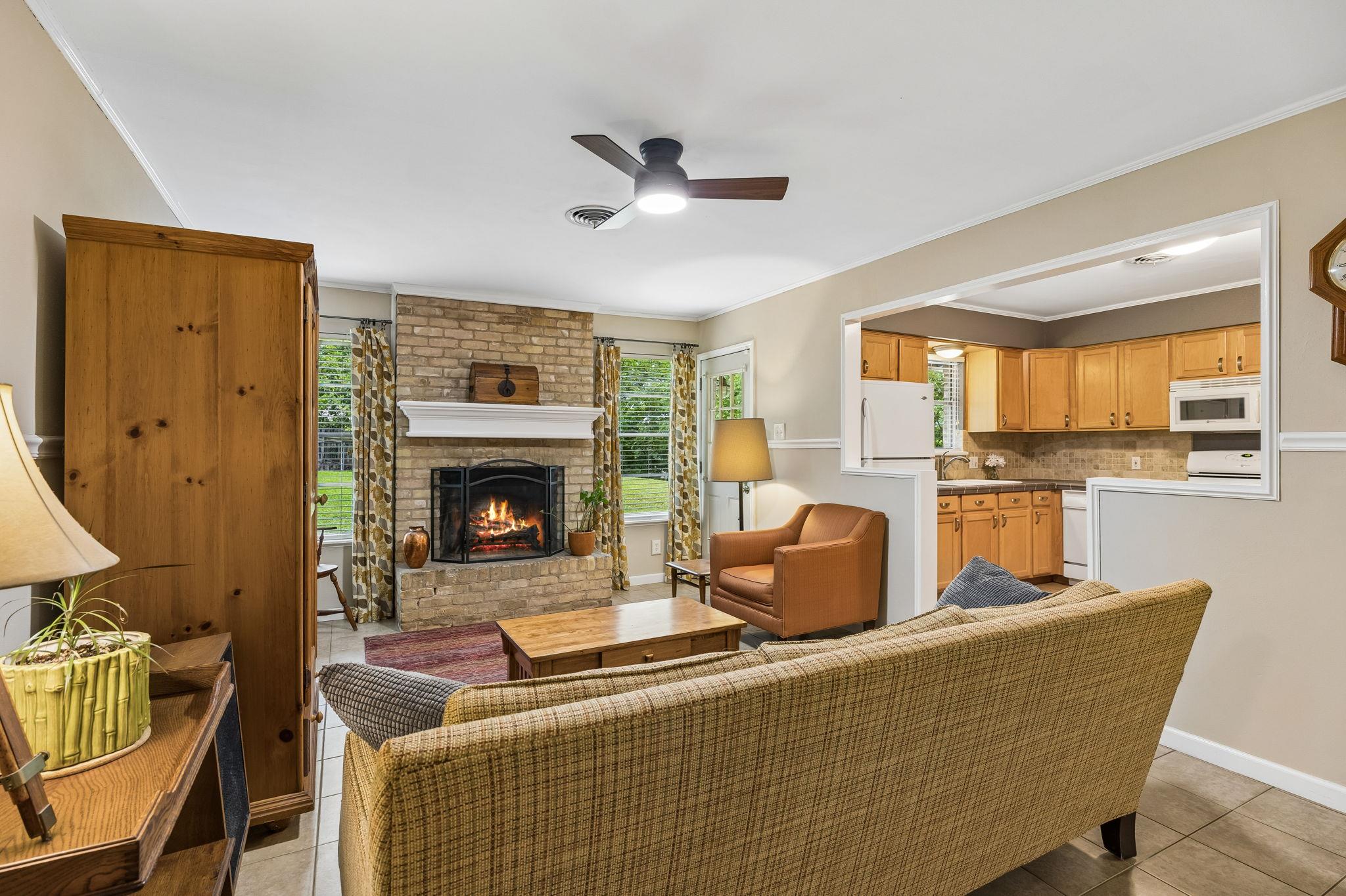 6902 Notre Dame Dr, Austin, TX 78723
