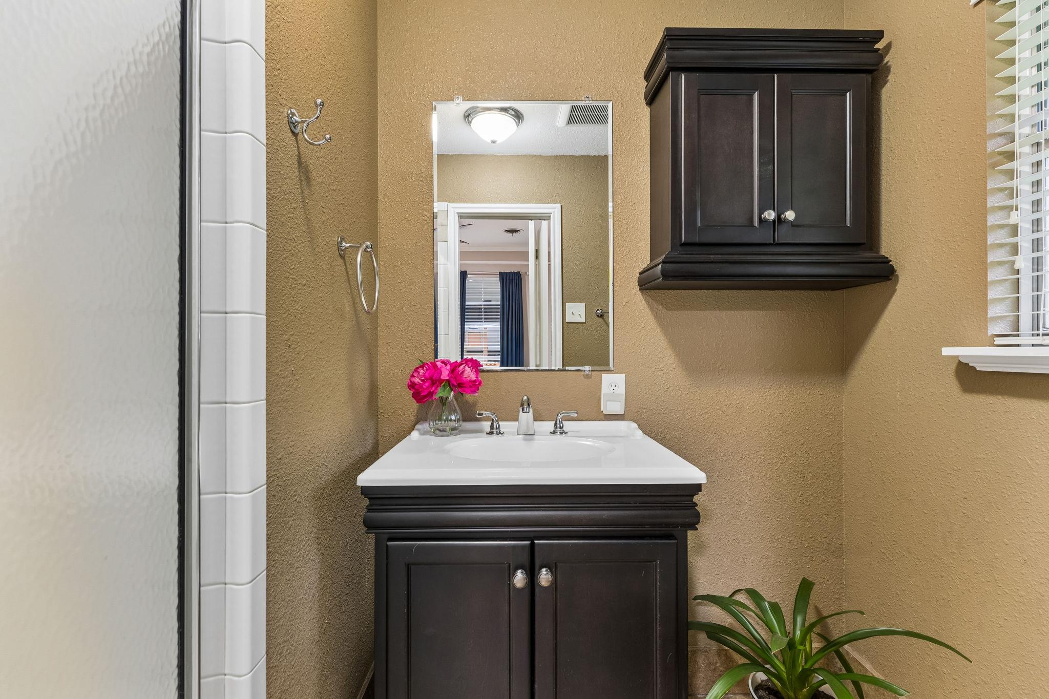6902 Notre Dame Dr, Austin, TX 78723