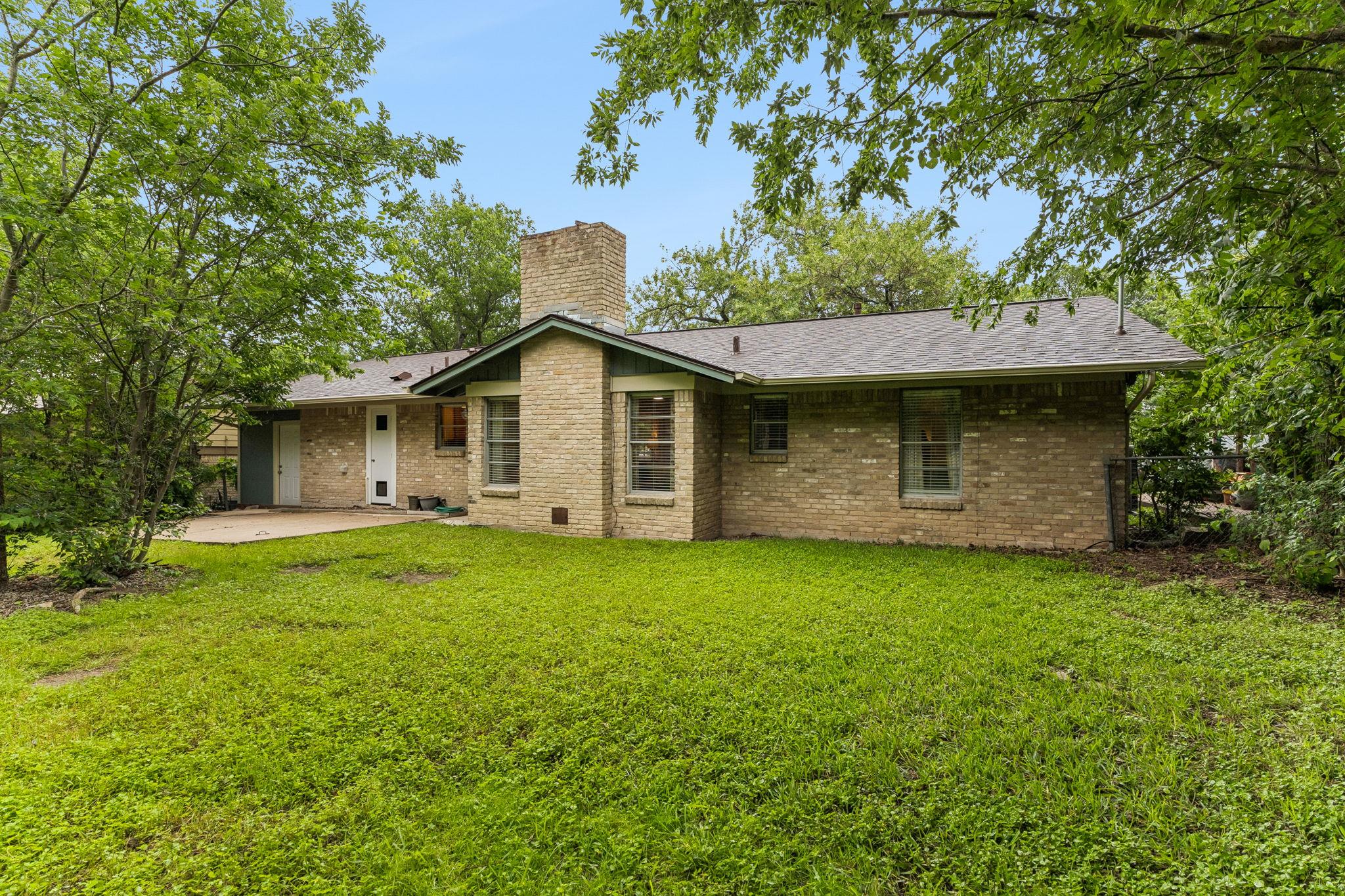 6902 Notre Dame Dr, Austin, TX 78723