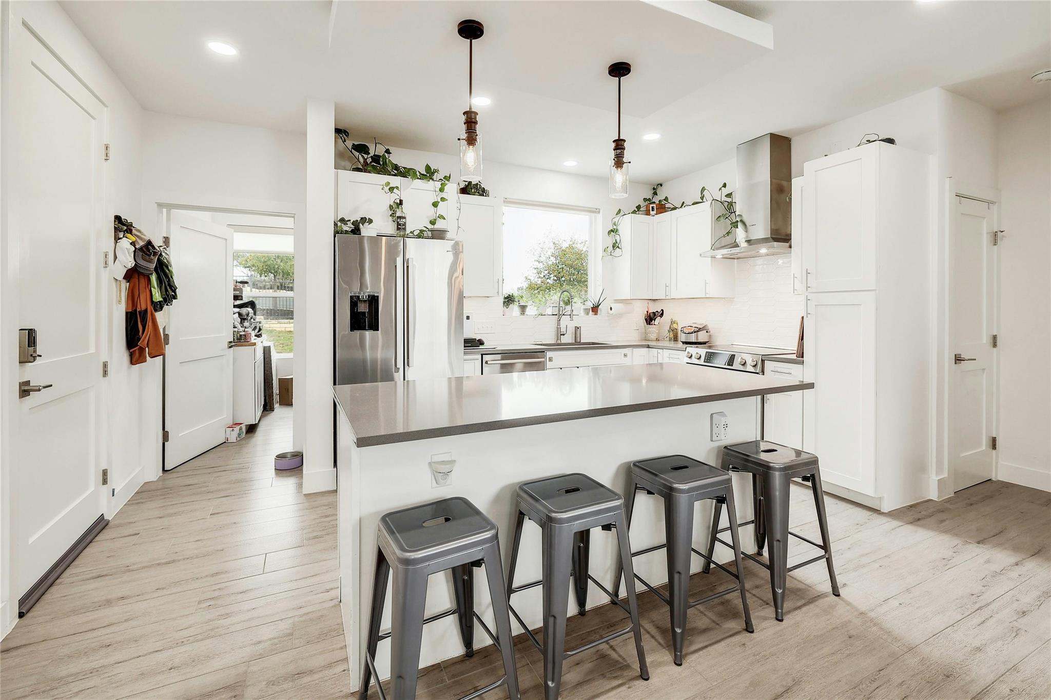 4300 Mansfield Dam Ct # 821, Austin, TX 78734