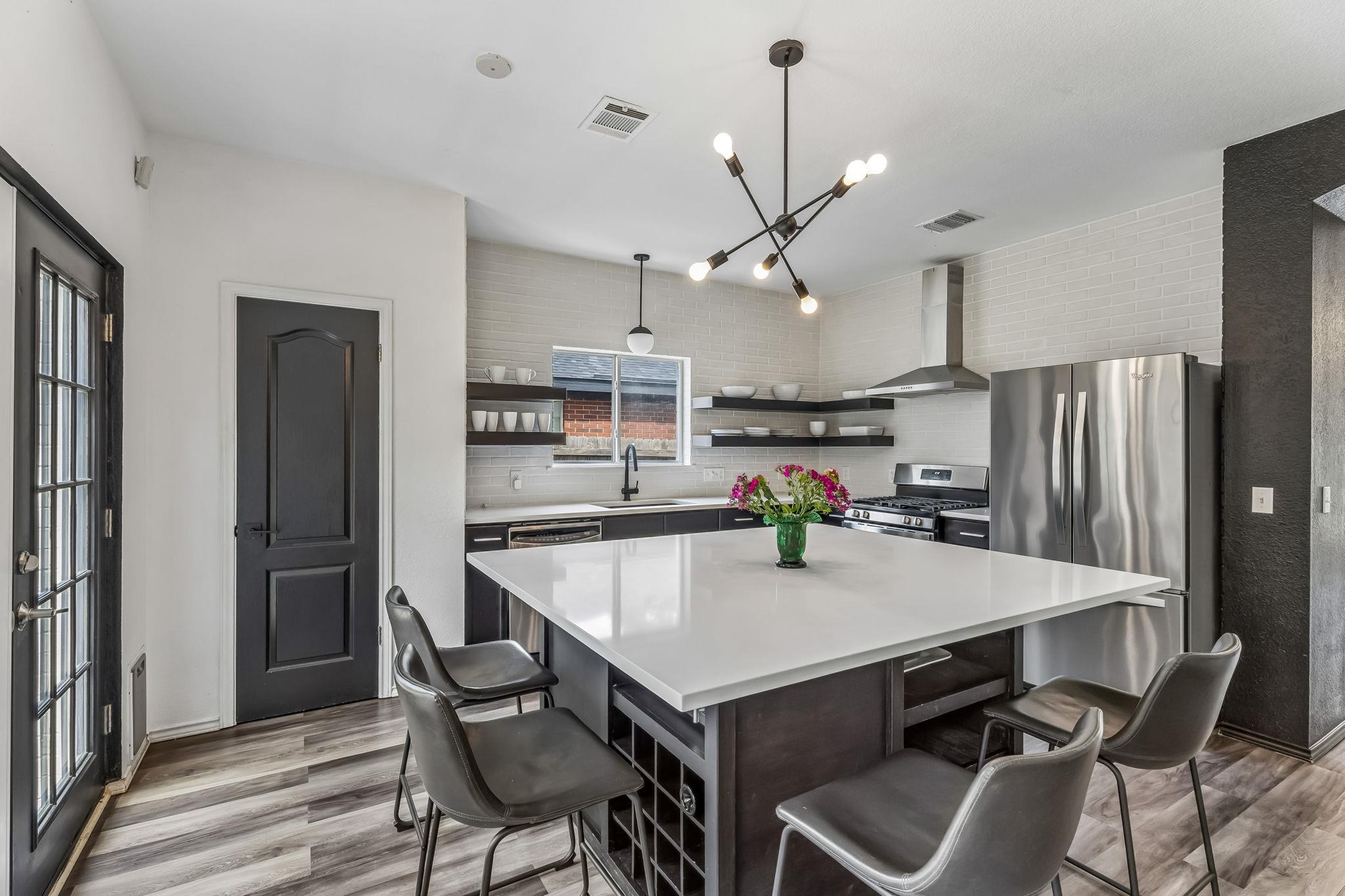 6804 Gabion Dr, Austin, TX 78749