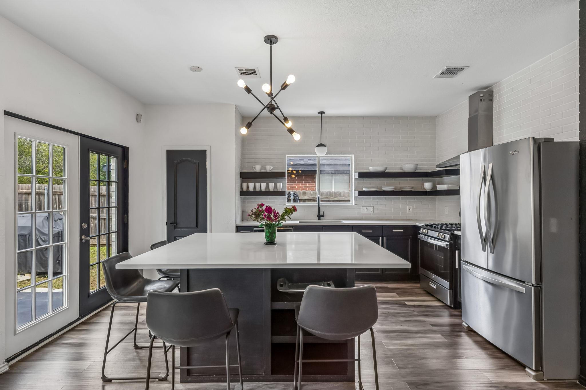 6804 Gabion Dr, Austin, TX 78749