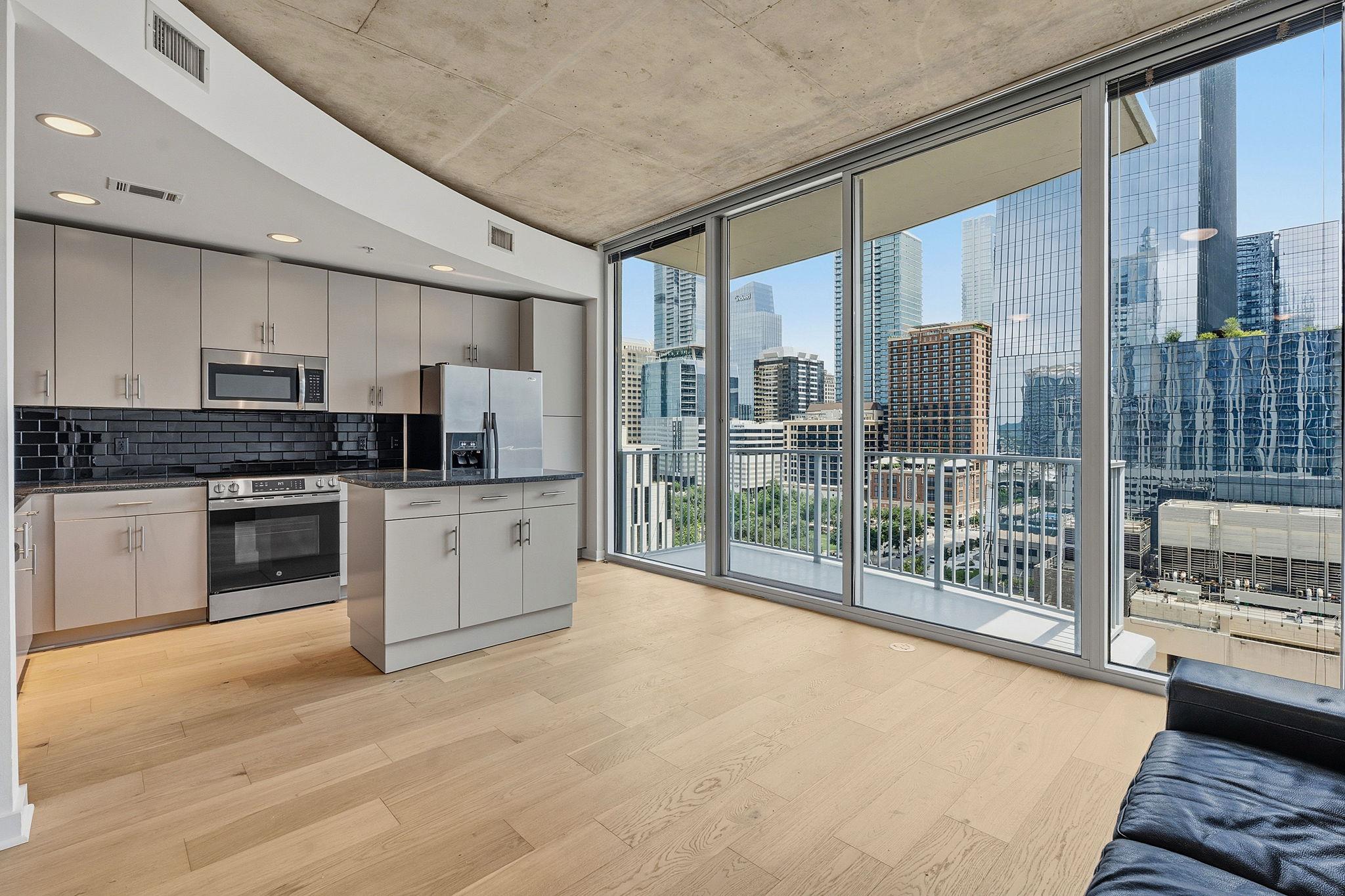 360 Nueces St # 1303, Austin, TX 78701