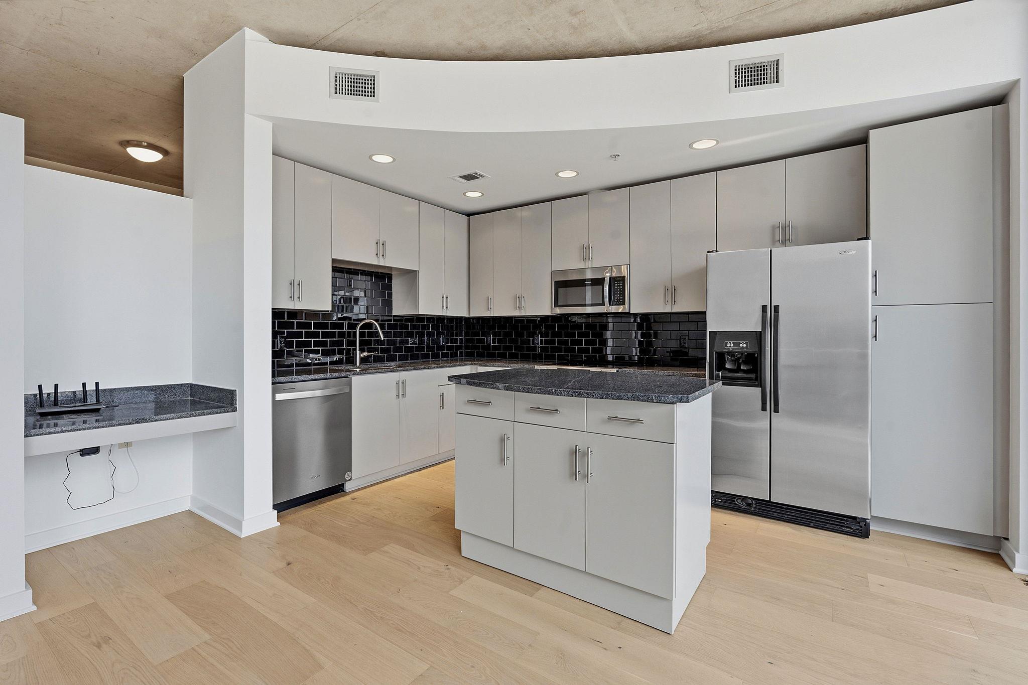360 Nueces St # 1303, Austin, TX 78701