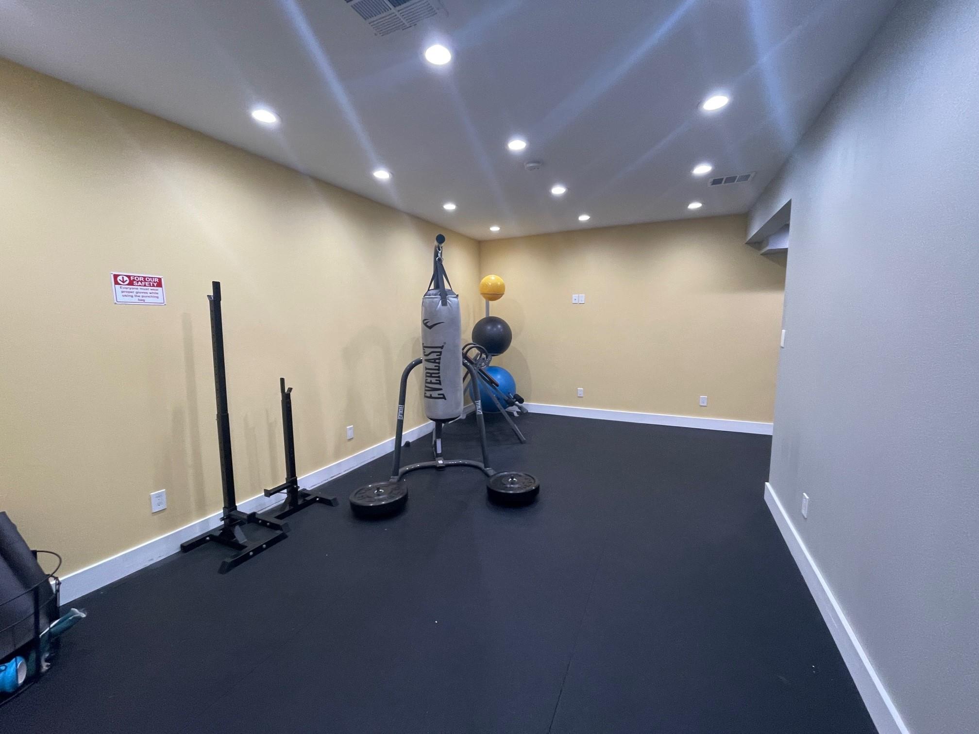 935 La Posada Dr # 222, Austin, TX 78752