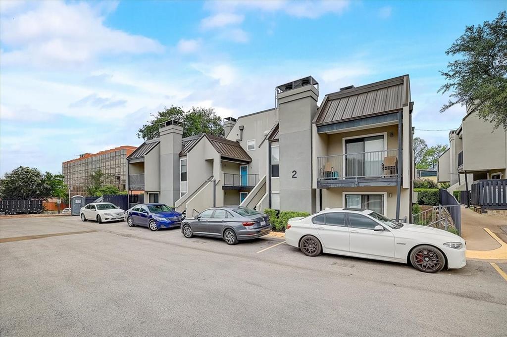 935 La Posada Dr # 222, Austin, TX 78752