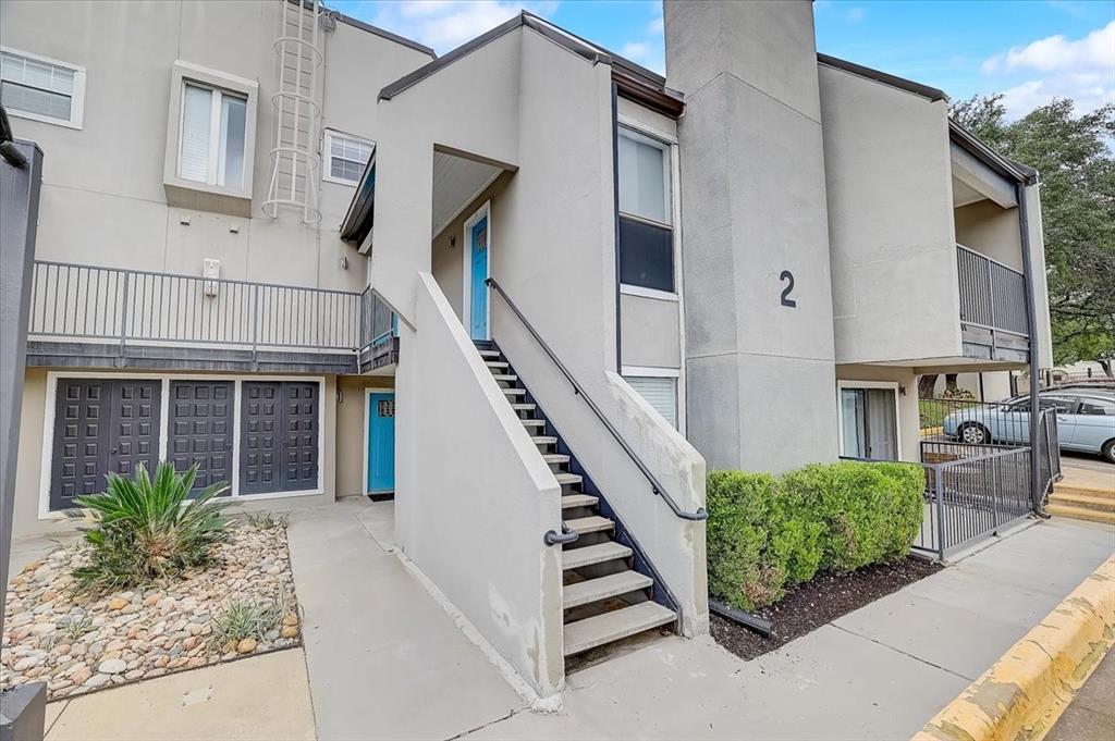 935 La Posada Dr # 222, Austin, TX 78752