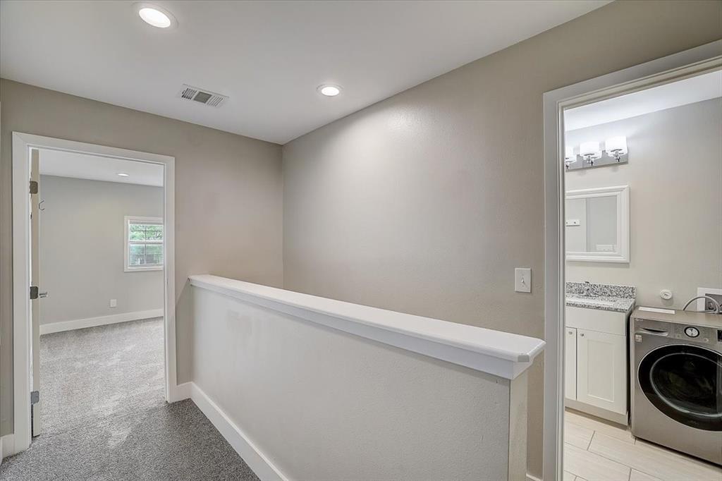 935 La Posada Dr # 222, Austin, TX 78752