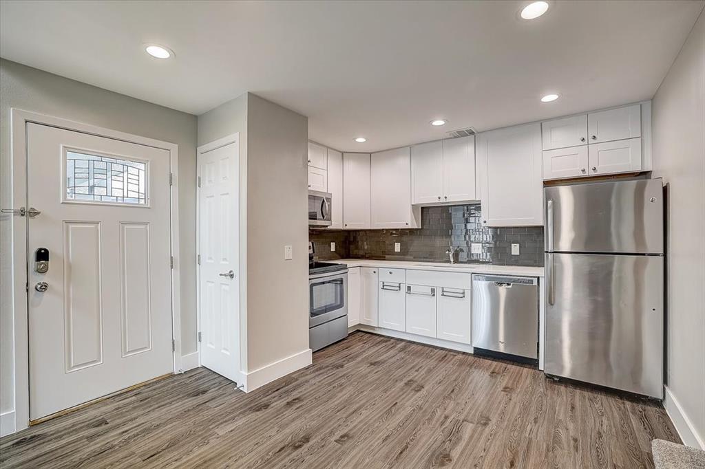 935 La Posada Dr # 222, Austin, TX 78752