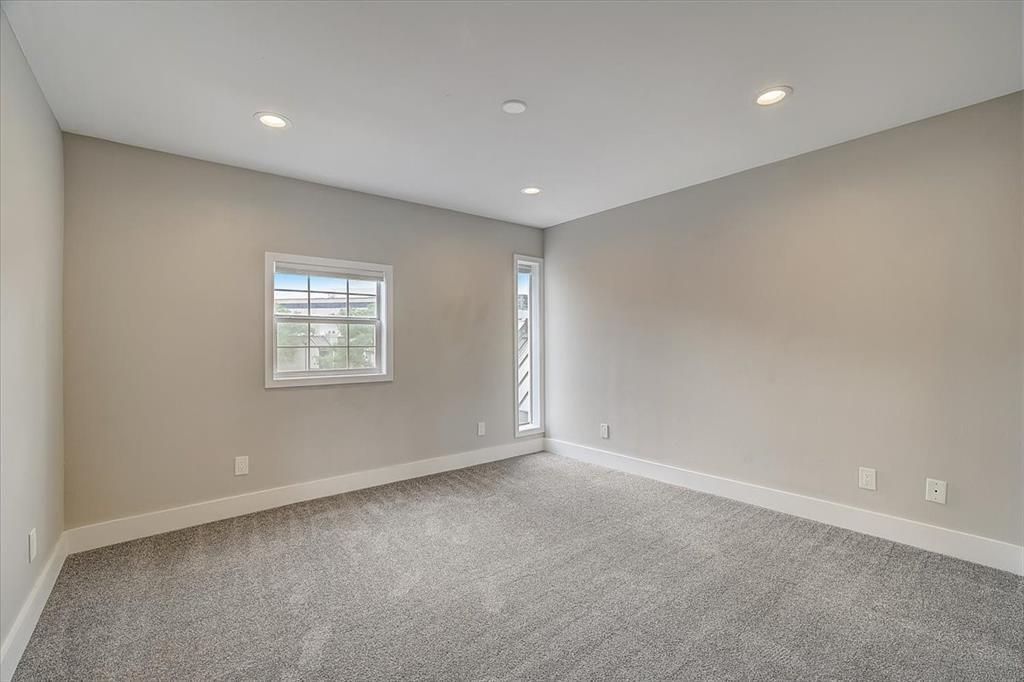 935 La Posada Dr # 222, Austin, TX 78752
