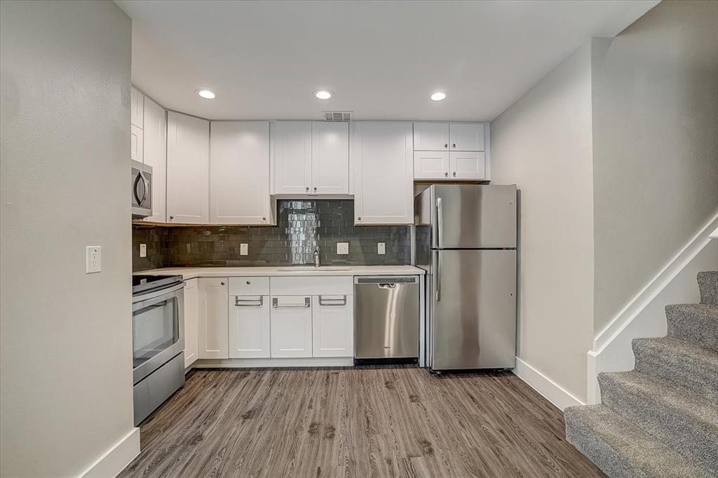 935 La Posada Dr # 222, Austin, TX 78752