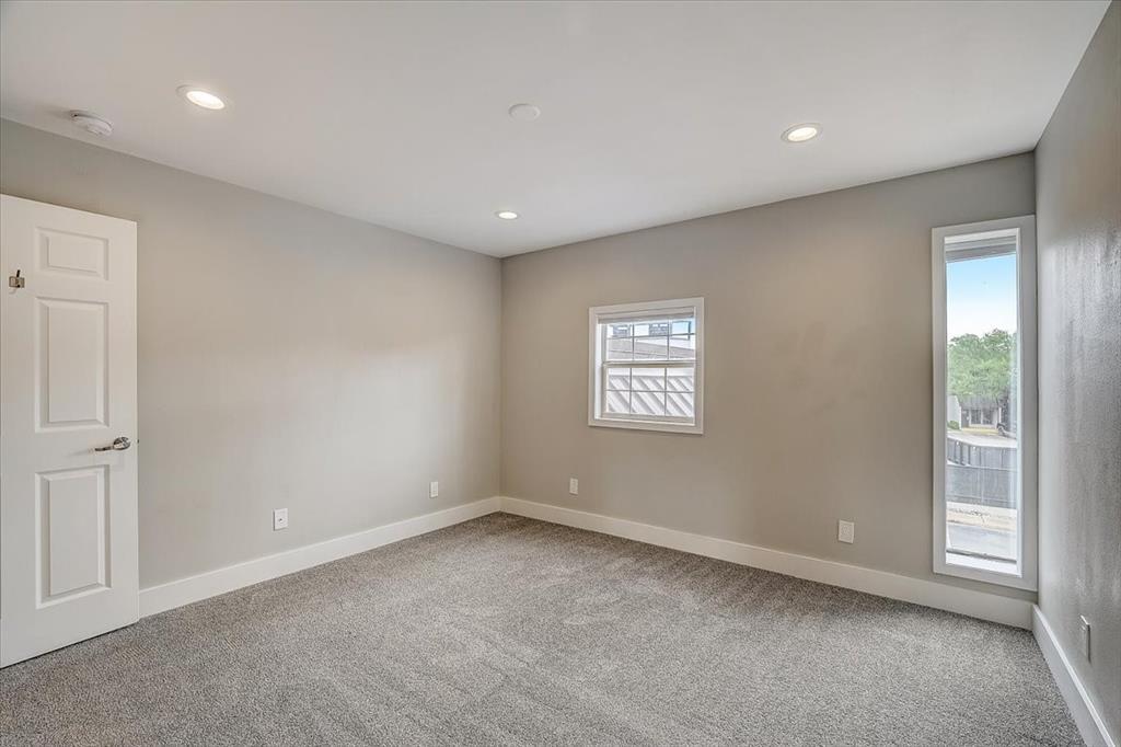 935 La Posada Dr # 222, Austin, TX 78752