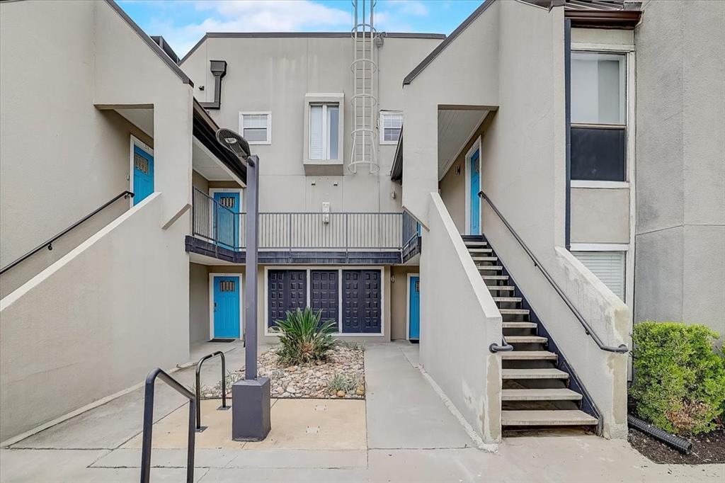 935 La Posada Dr # 222, Austin, TX 78752