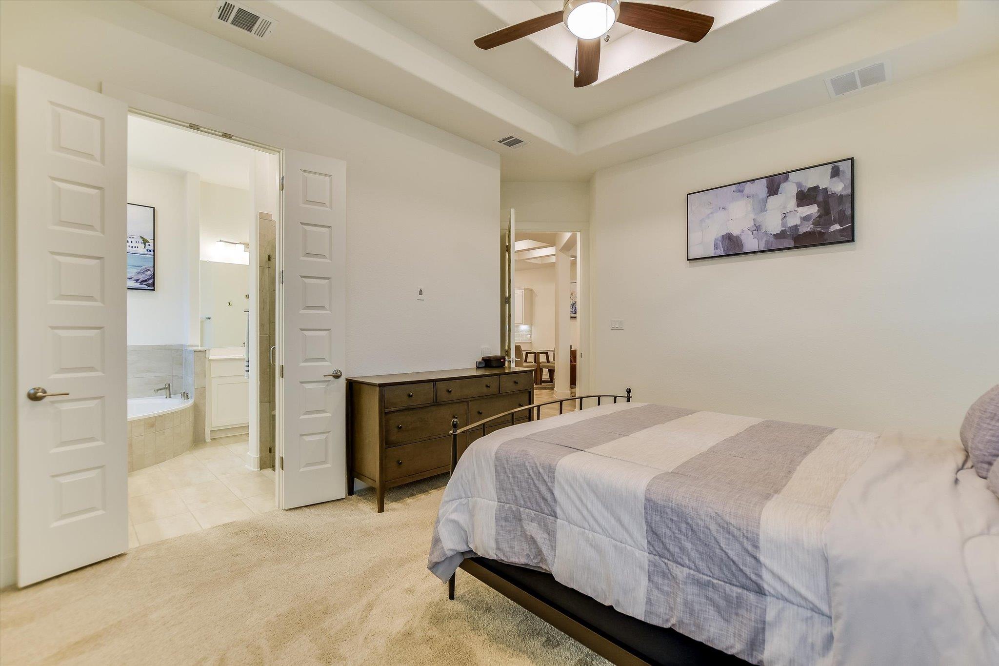 212 Olivia Dr # 117, Austin, TX 78738