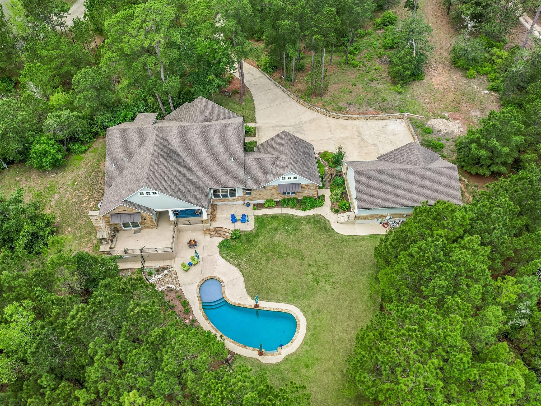 271 Tall Forest Dr, Bastrop, TX 78602