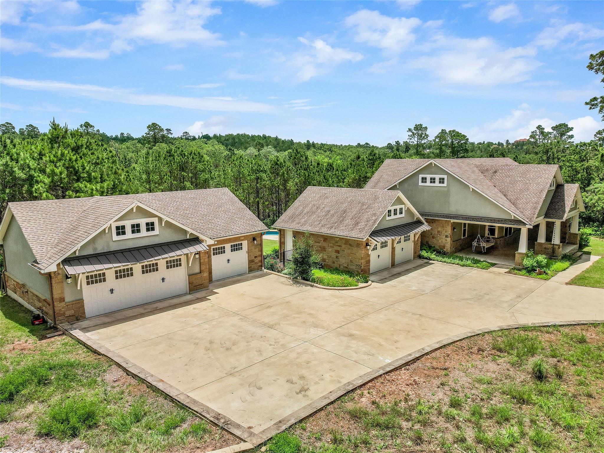 271 Tall Forest Dr, Bastrop, TX 78602