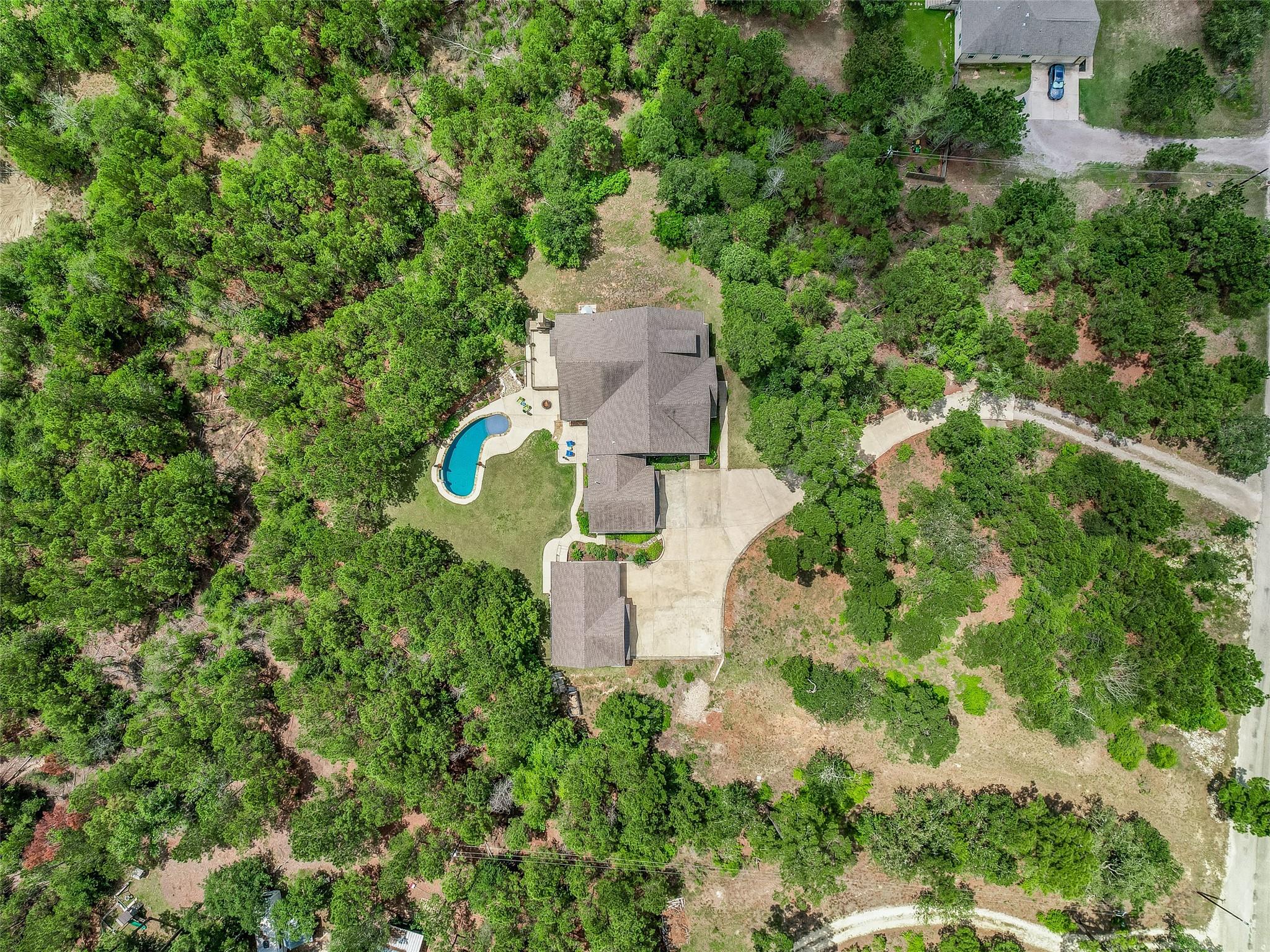 271 Tall Forest Dr, Bastrop, TX 78602