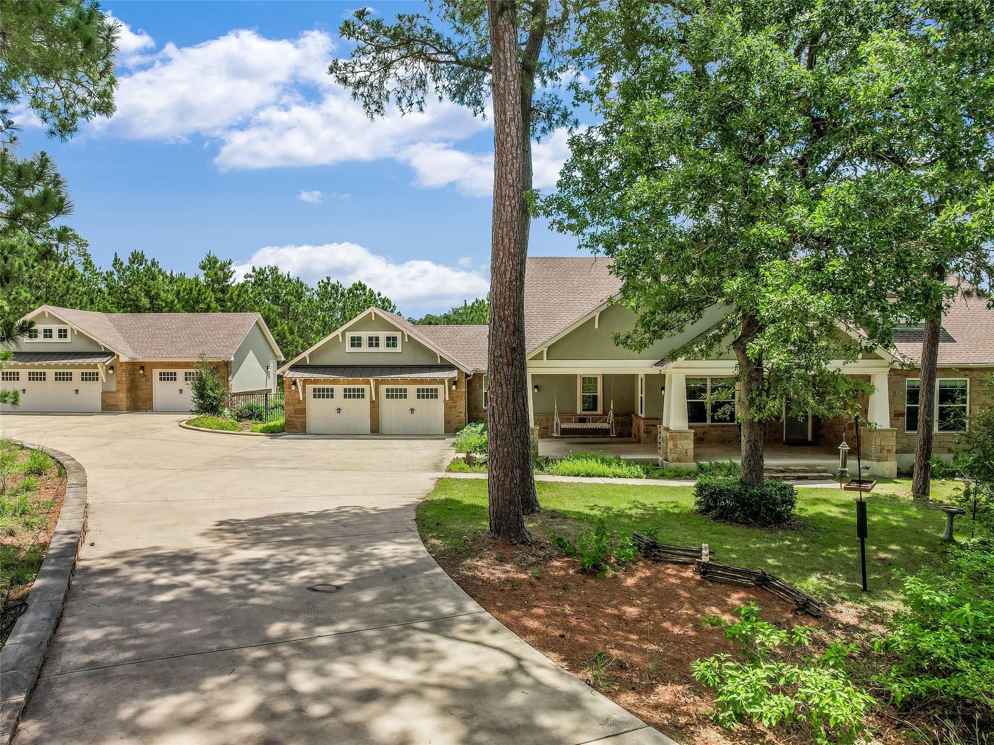 271 Tall Forest Dr, Bastrop, TX 78602
