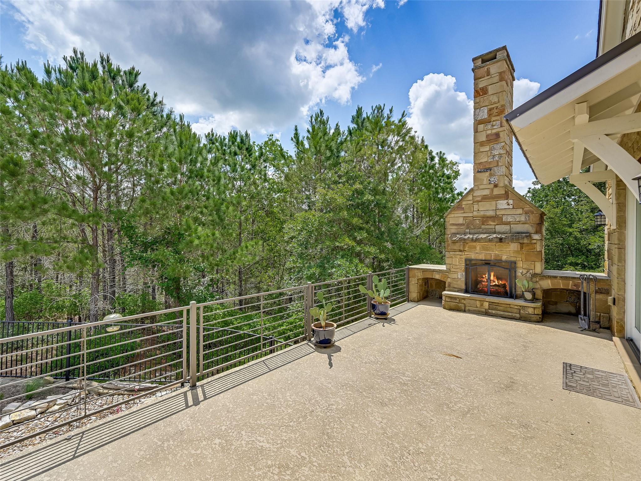 271 Tall Forest Dr, Bastrop, TX 78602
