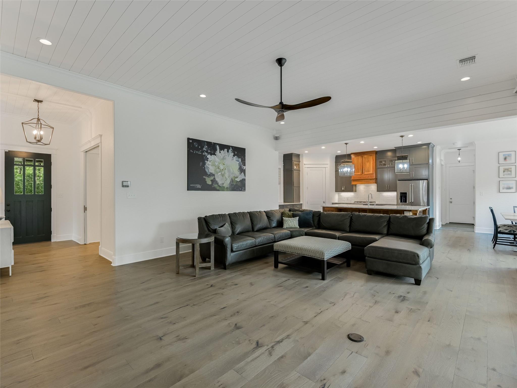 271 Tall Forest Dr, Bastrop, TX 78602