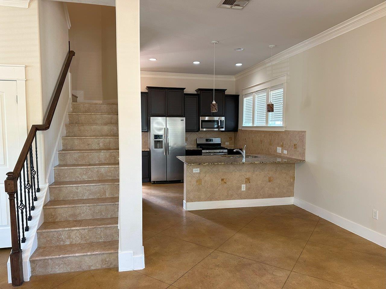 505 W North Loop Blvd # A, Austin, TX 78751