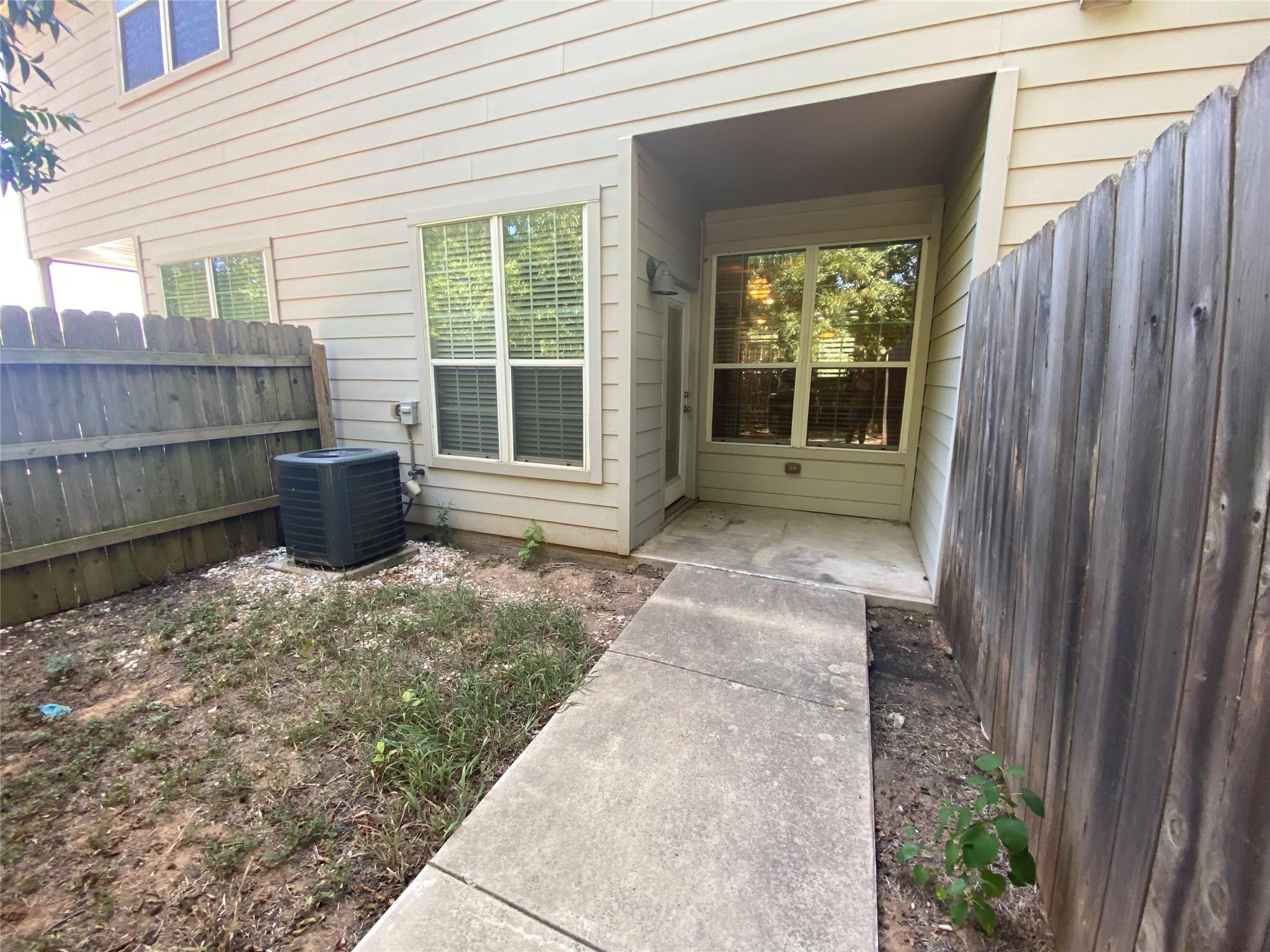 400 West St # C, Hutto, TX 78634