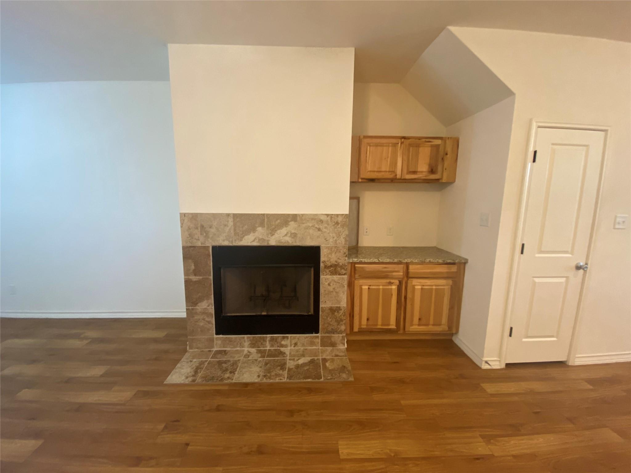 400 West St # C, Hutto, TX 78634