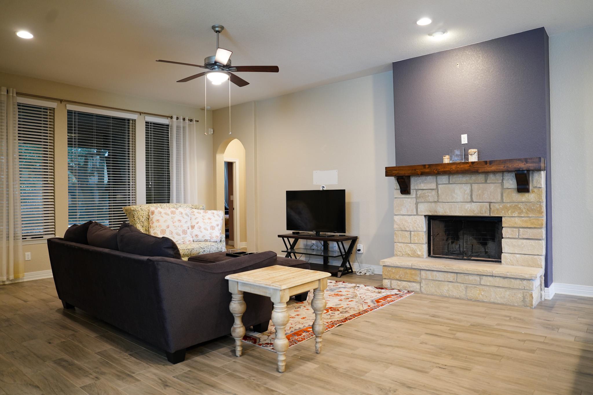 1217 Winding Way Dr, Georgetown, TX 78628