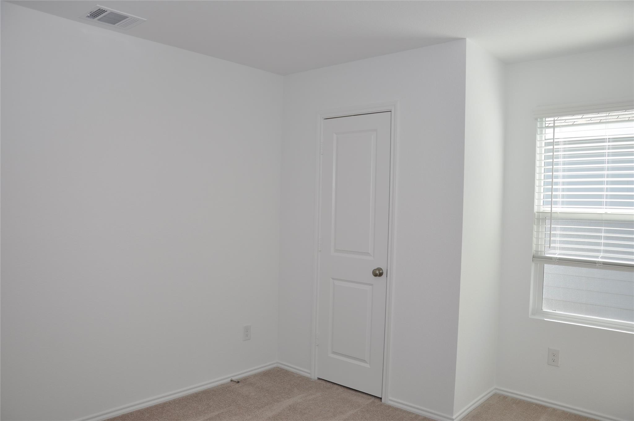 128 Hasty Heart Ct, Jarrell, TX 76537