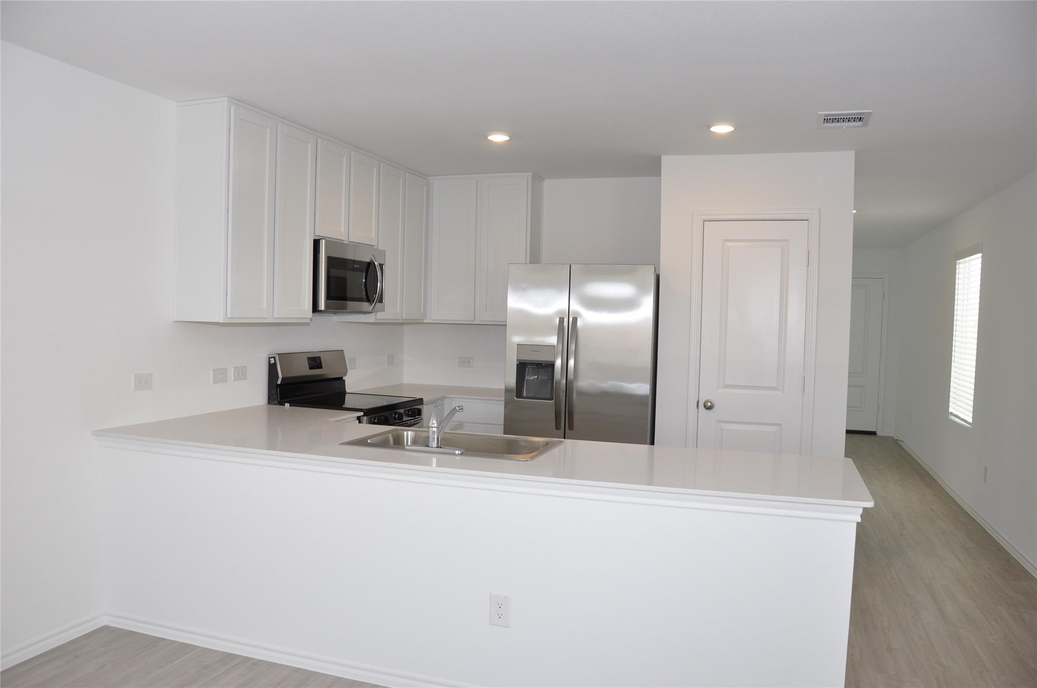128 Hasty Heart Ct, Jarrell, TX 76537