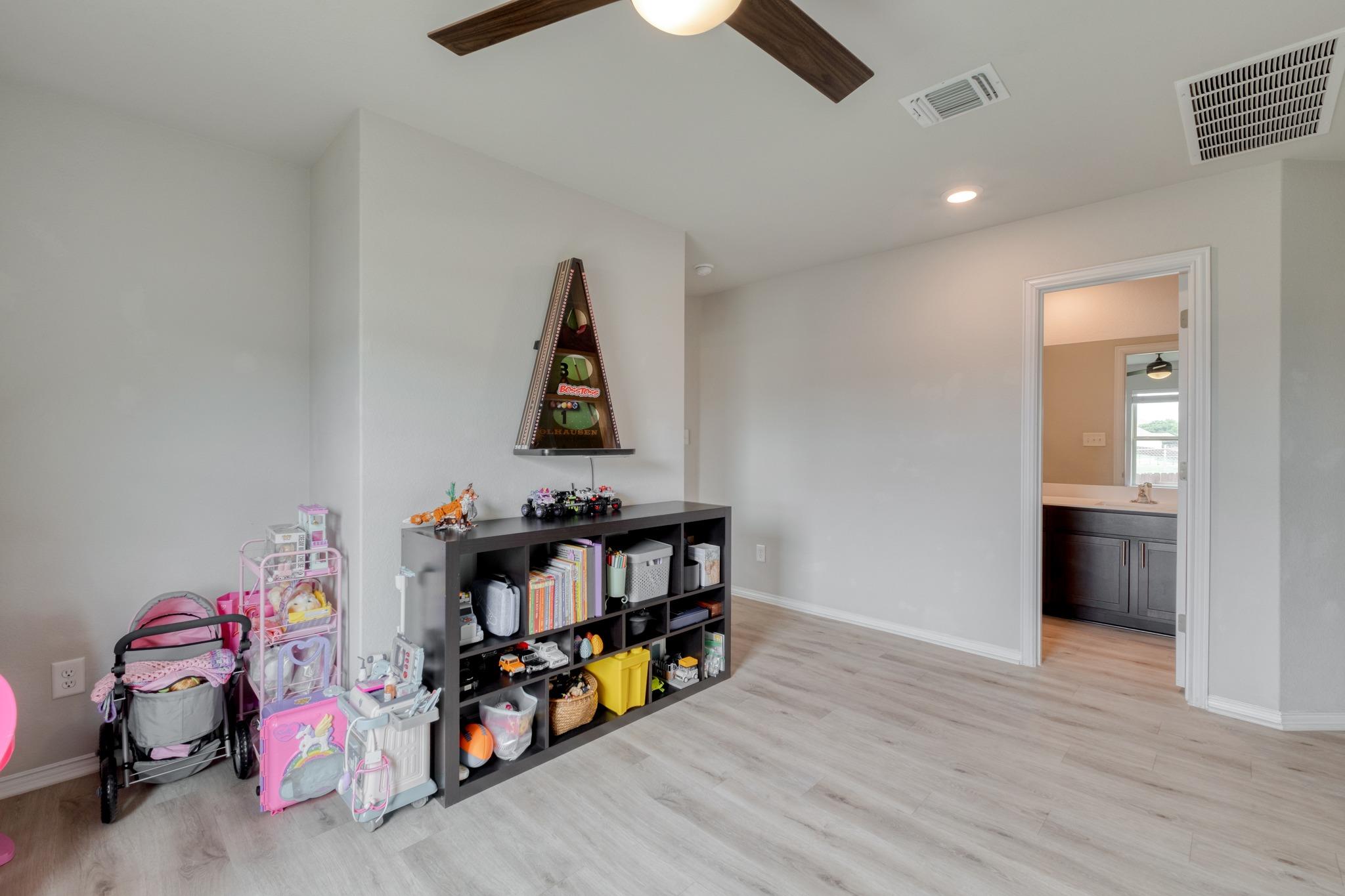 1000 Bright Star Cv, Georgetown, TX 78628