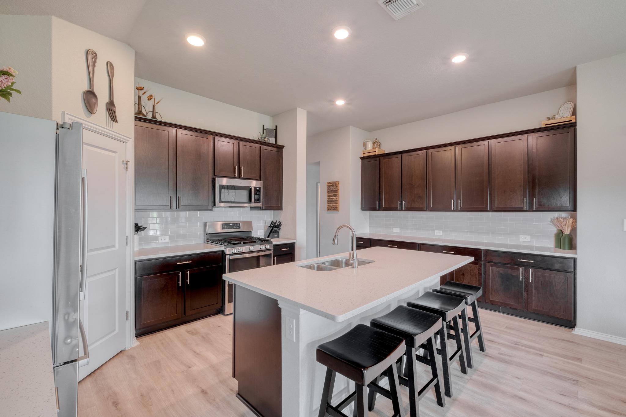1000 Bright Star Cv, Georgetown, TX 78628