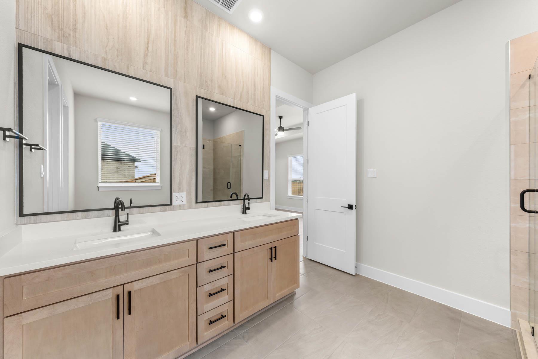 305 Kanarra Creek Rd, Jarrell, TX 76537