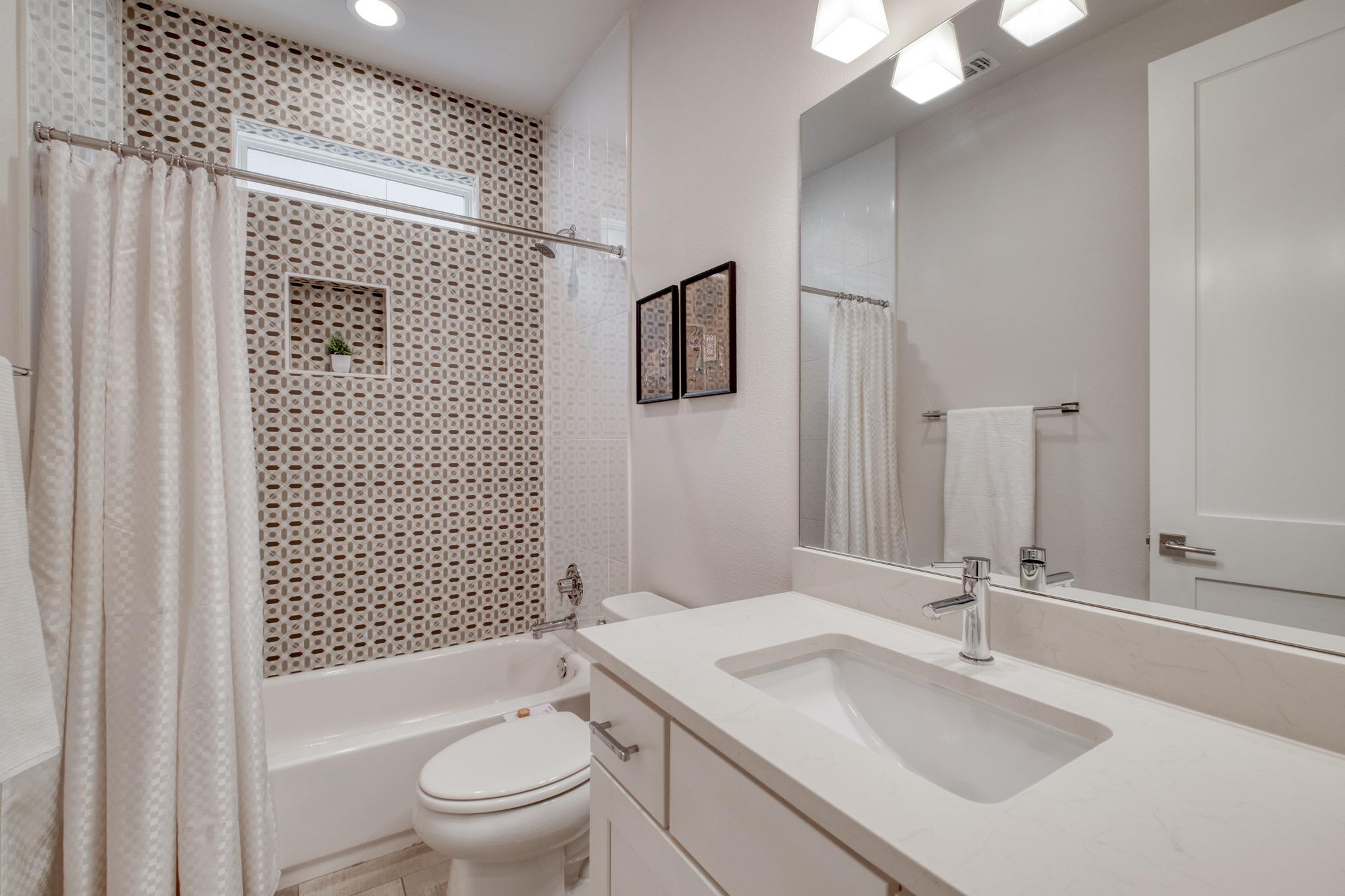 5002 E Pecan Springs Rd # 7, Austin, TX 78723