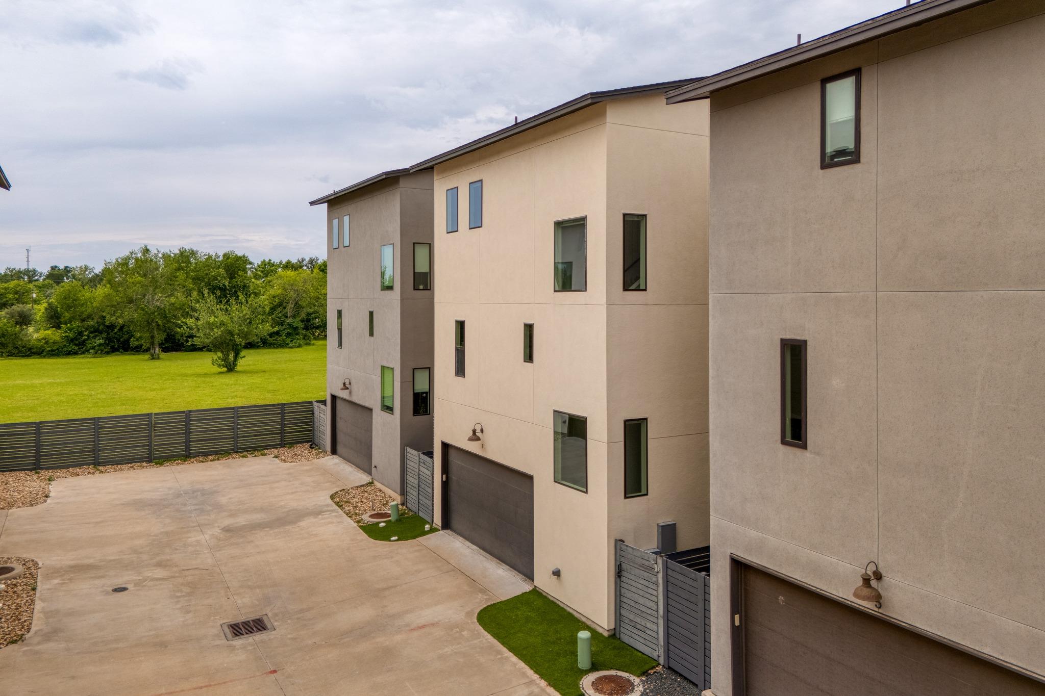 5002 E Pecan Springs Rd # 7, Austin, TX 78723