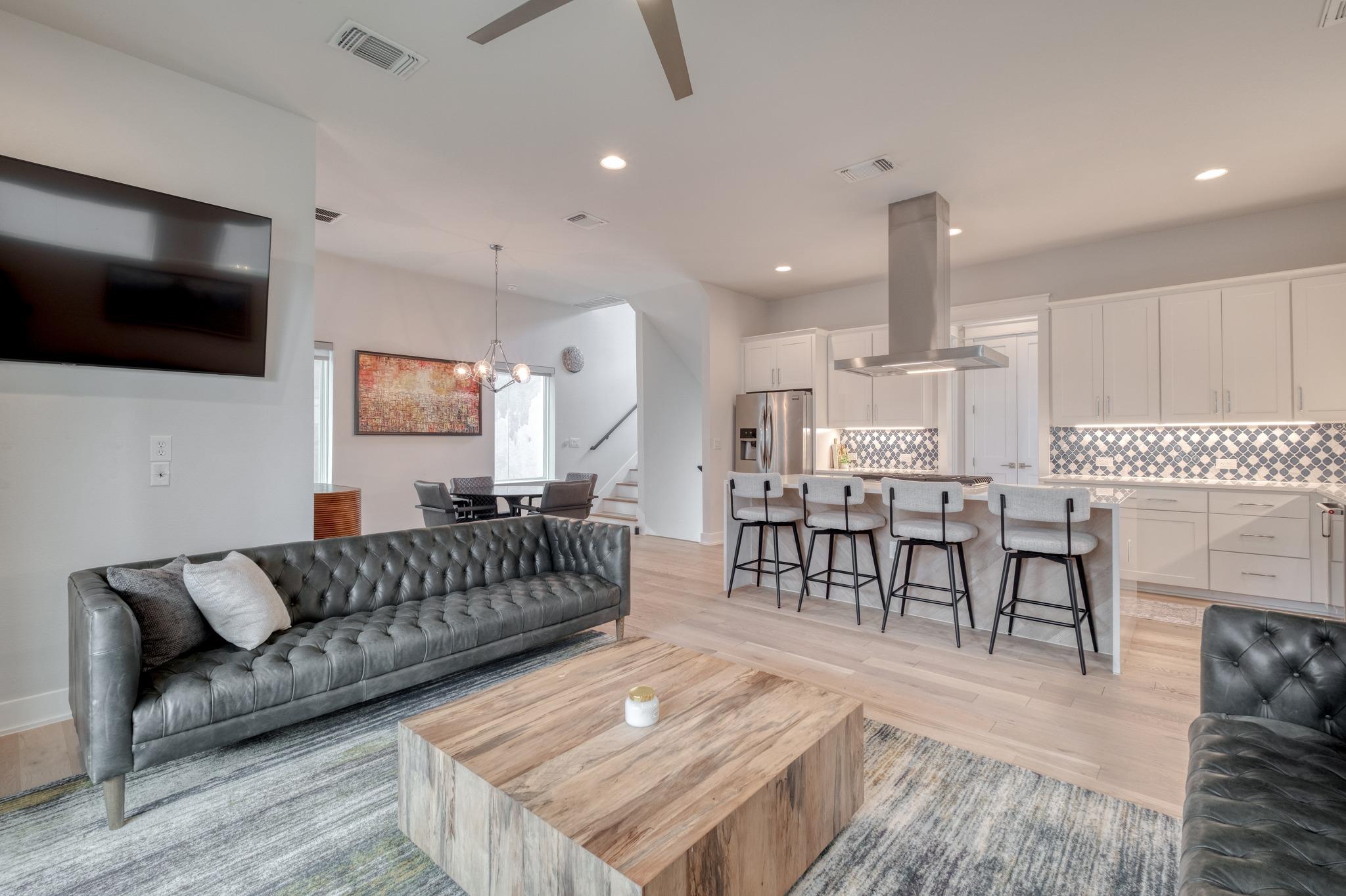 5002 E Pecan Springs Rd # 7, Austin, TX 78723