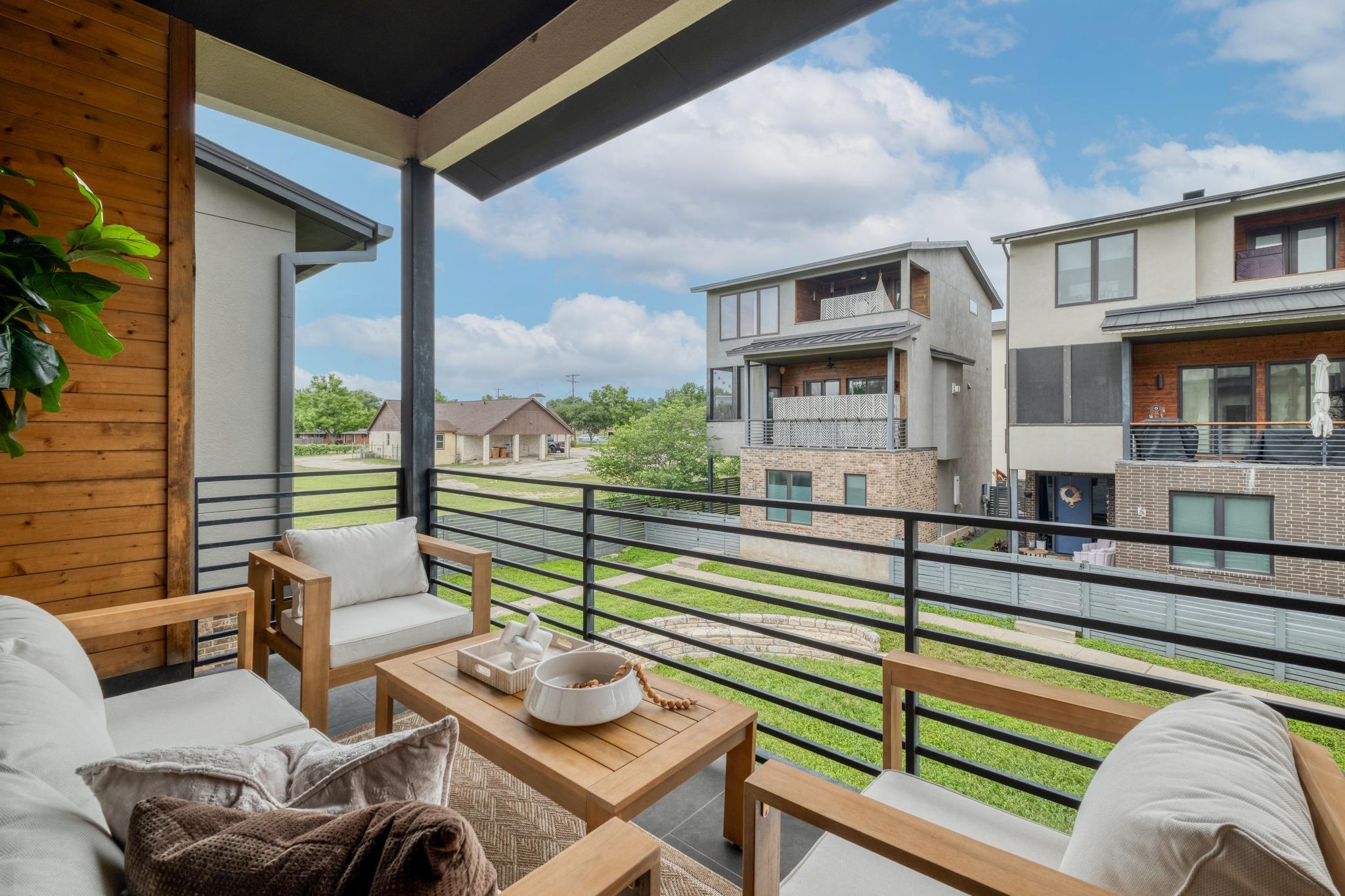 5002 E Pecan Springs Rd # 7, Austin, TX 78723