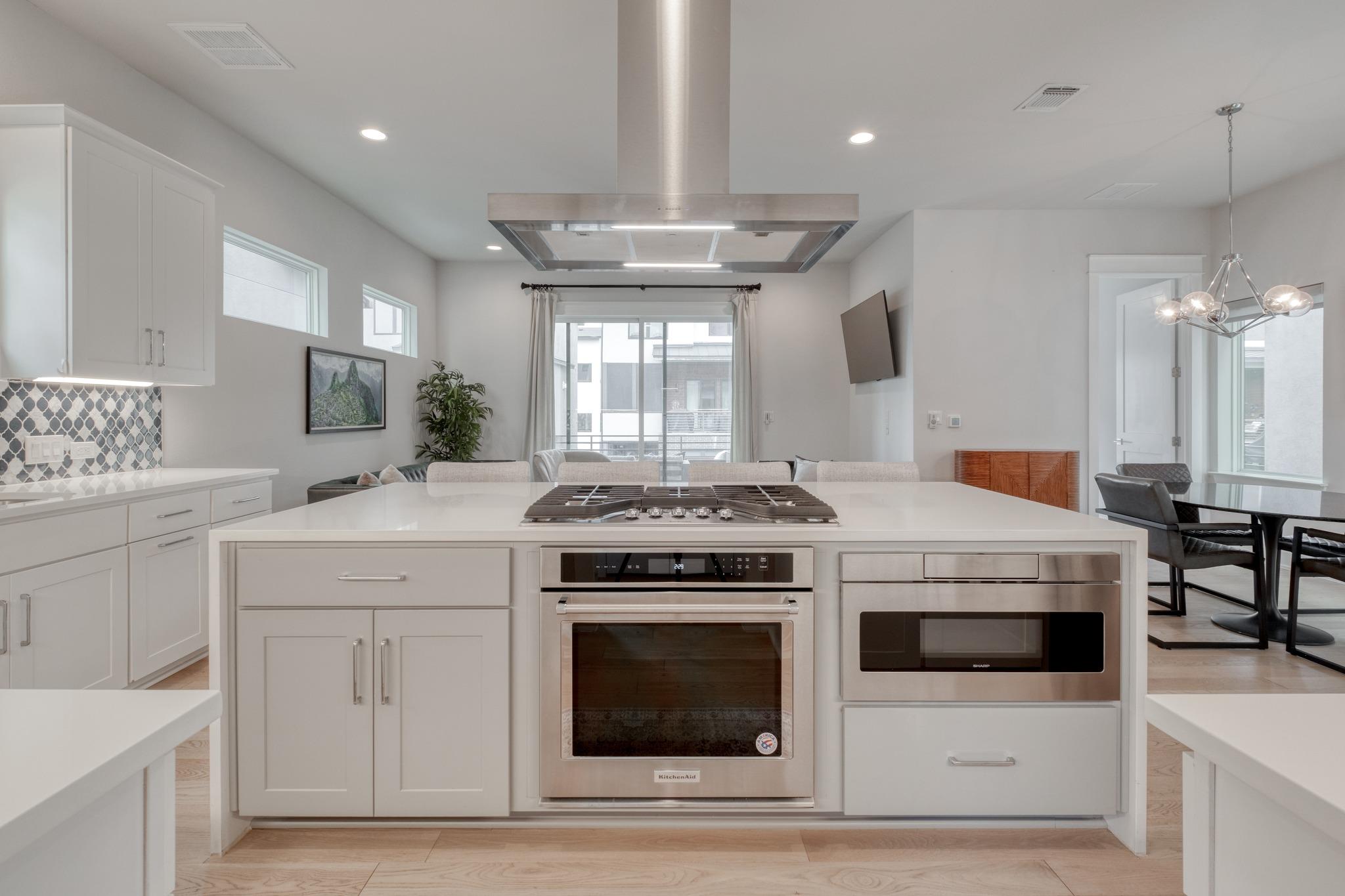 5002 E Pecan Springs Rd # 7, Austin, TX 78723