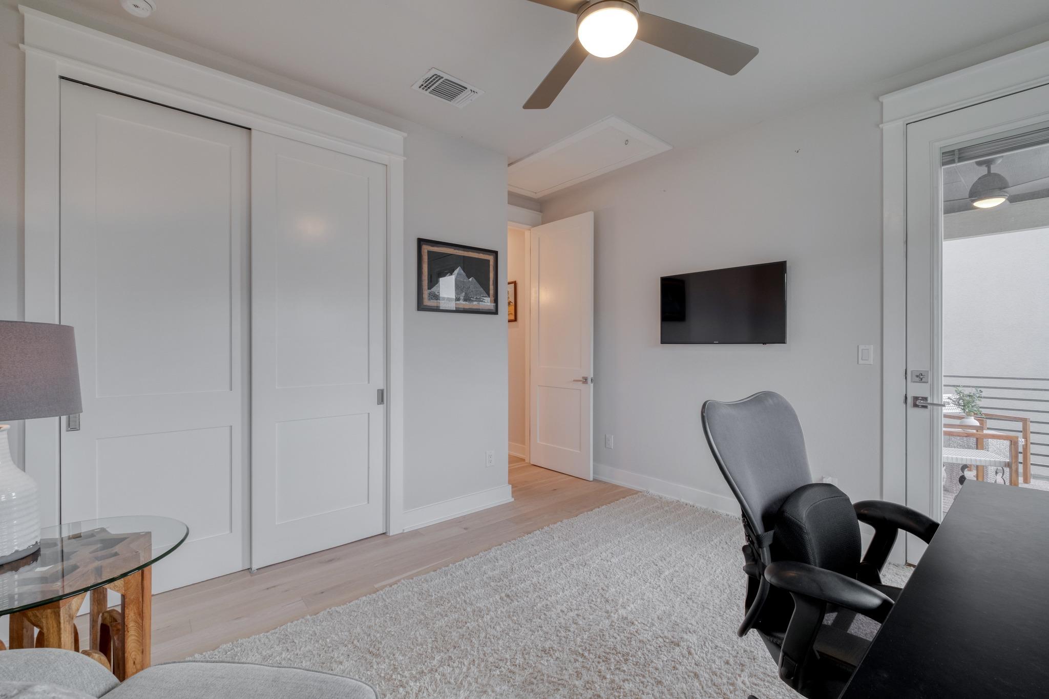 5002 E Pecan Springs Rd # 7, Austin, TX 78723