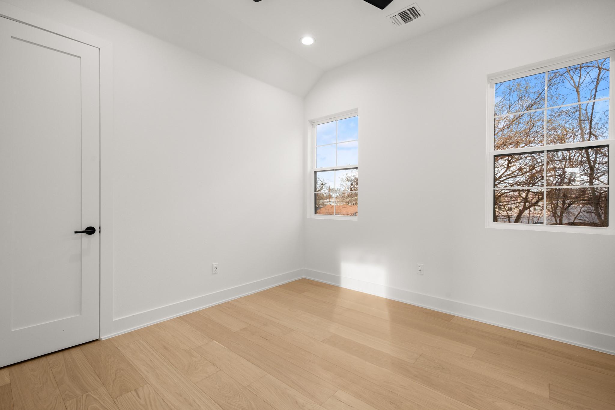 601 Vermont Rd # 2, Austin, TX 78702