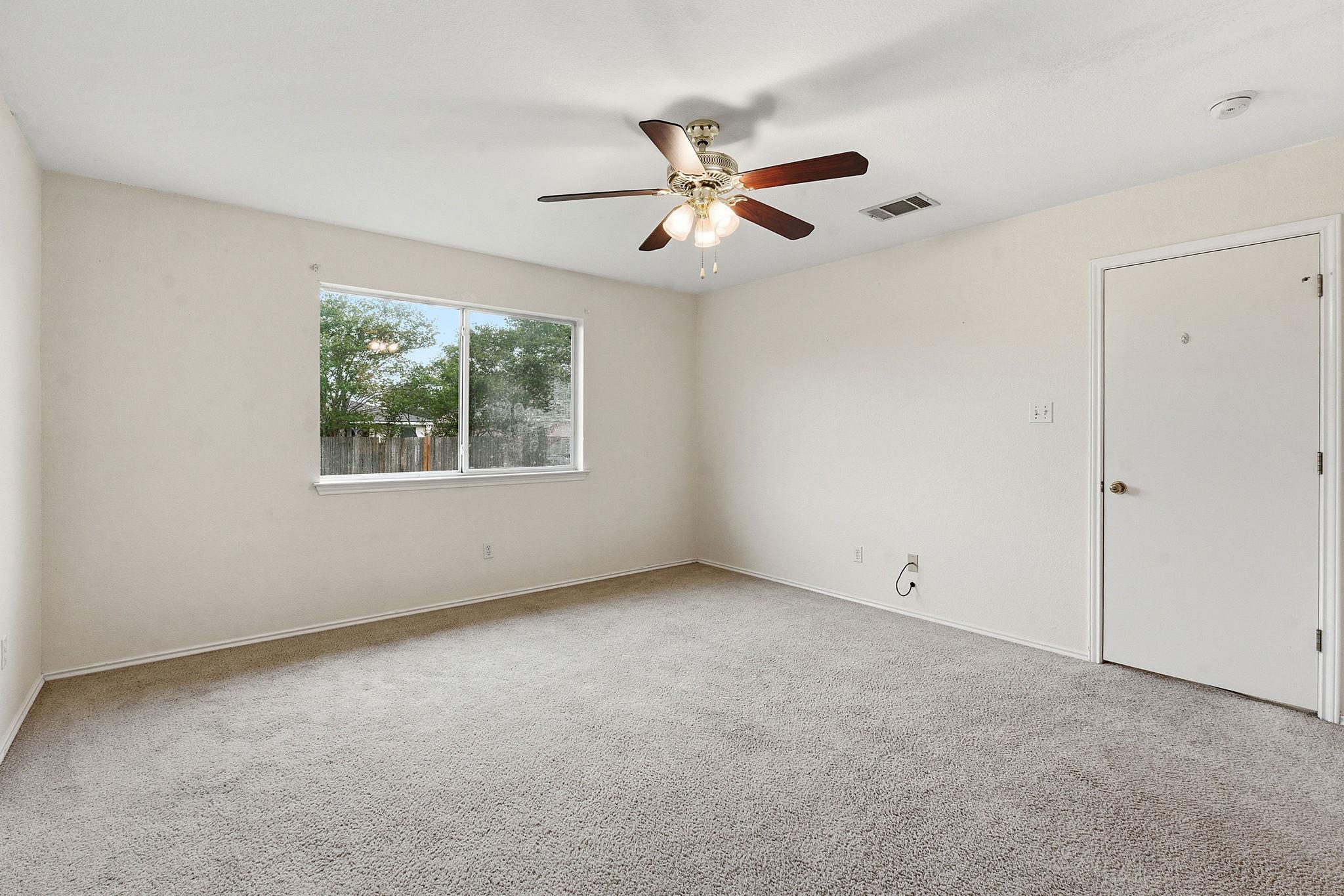 116 Blue Ridge Trl, Elgin, TX 78621