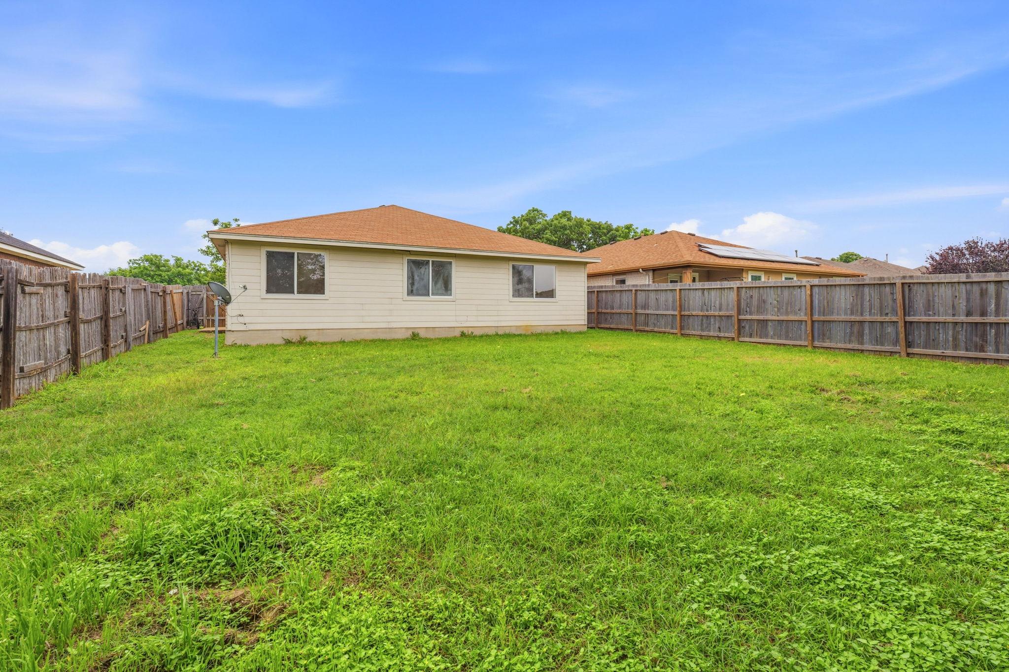 116 Blue Ridge Trl, Elgin, TX 78621