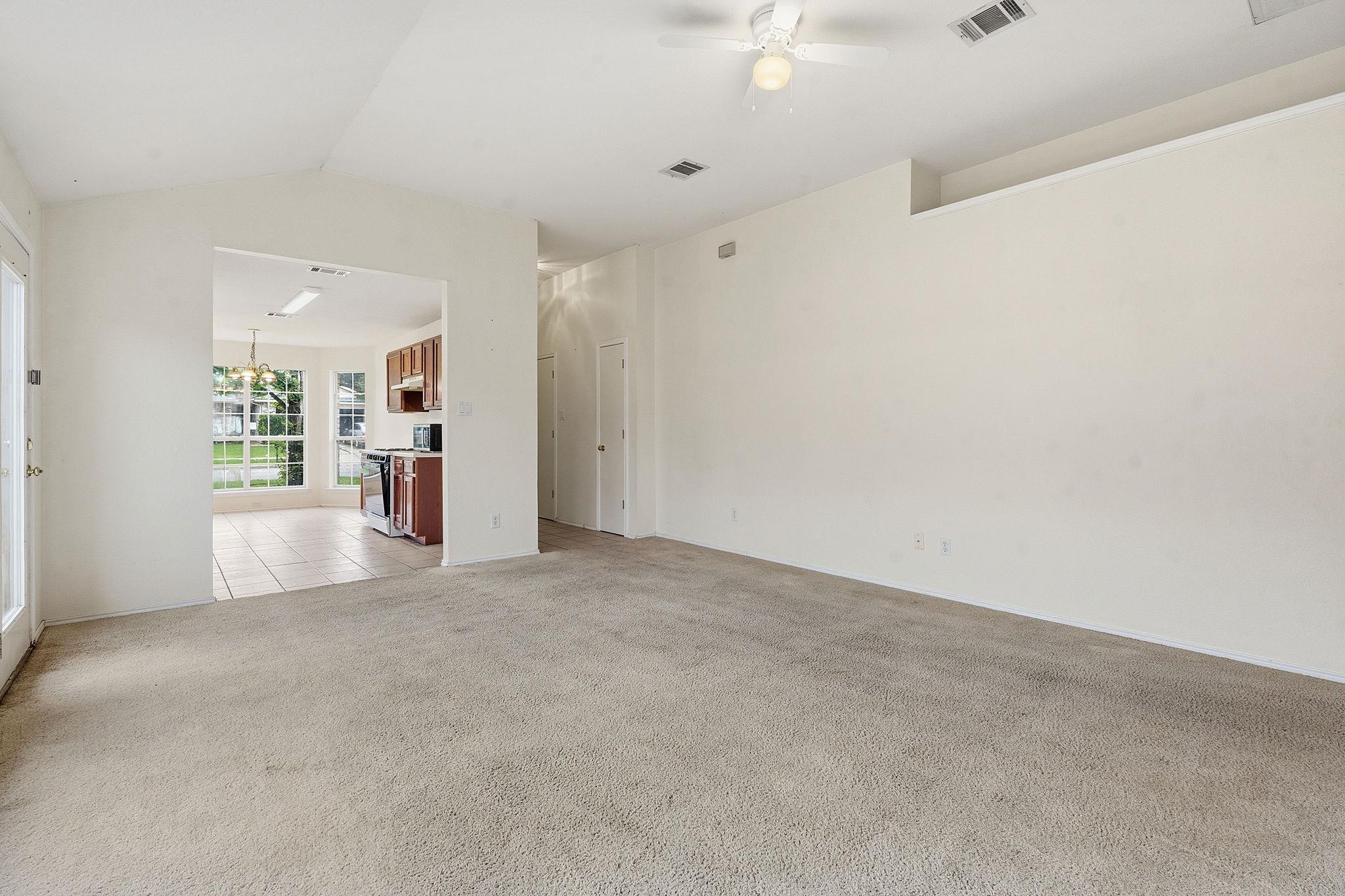 116 Blue Ridge Trl, Elgin, TX 78621