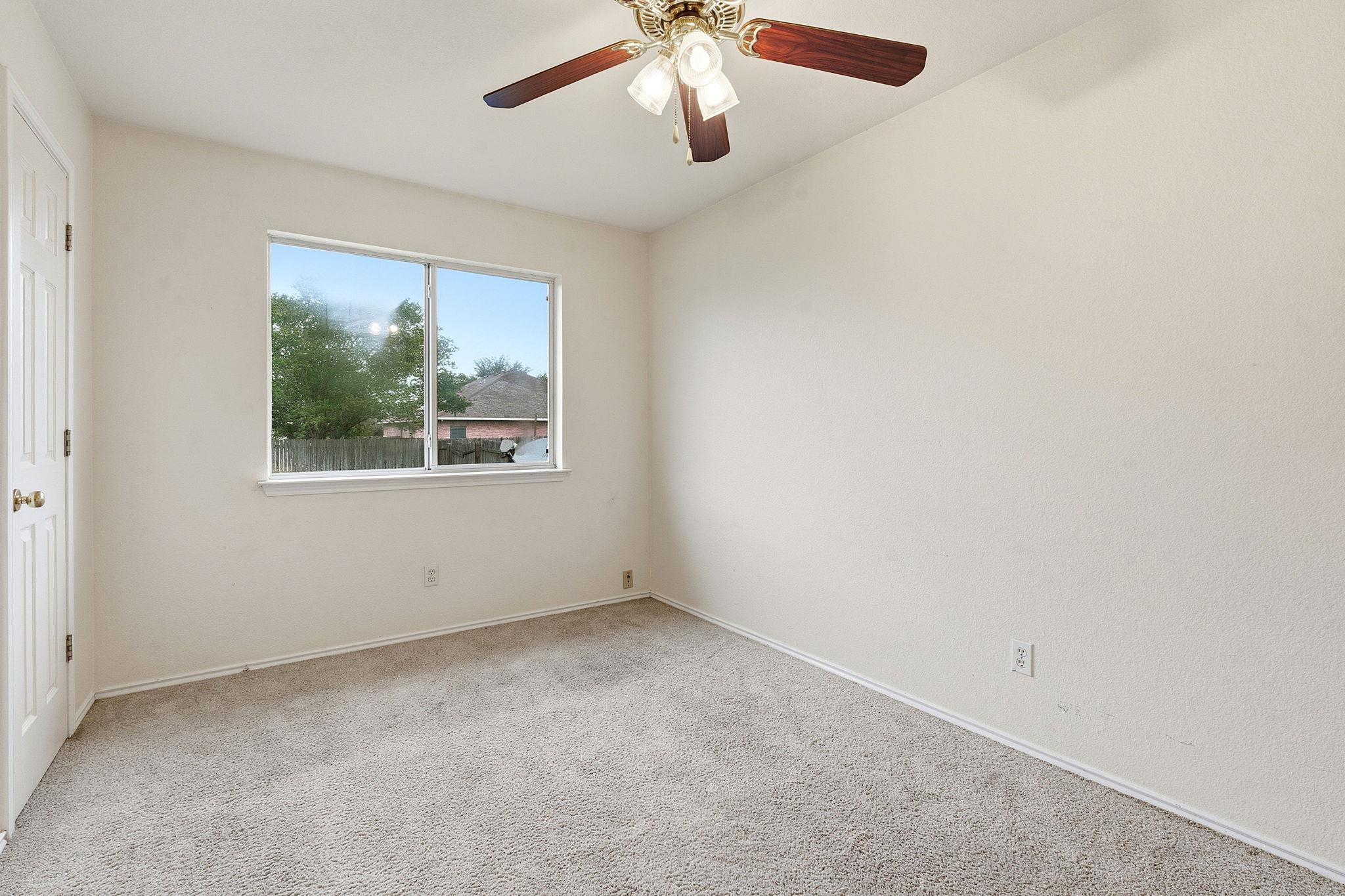 116 Blue Ridge Trl, Elgin, TX 78621