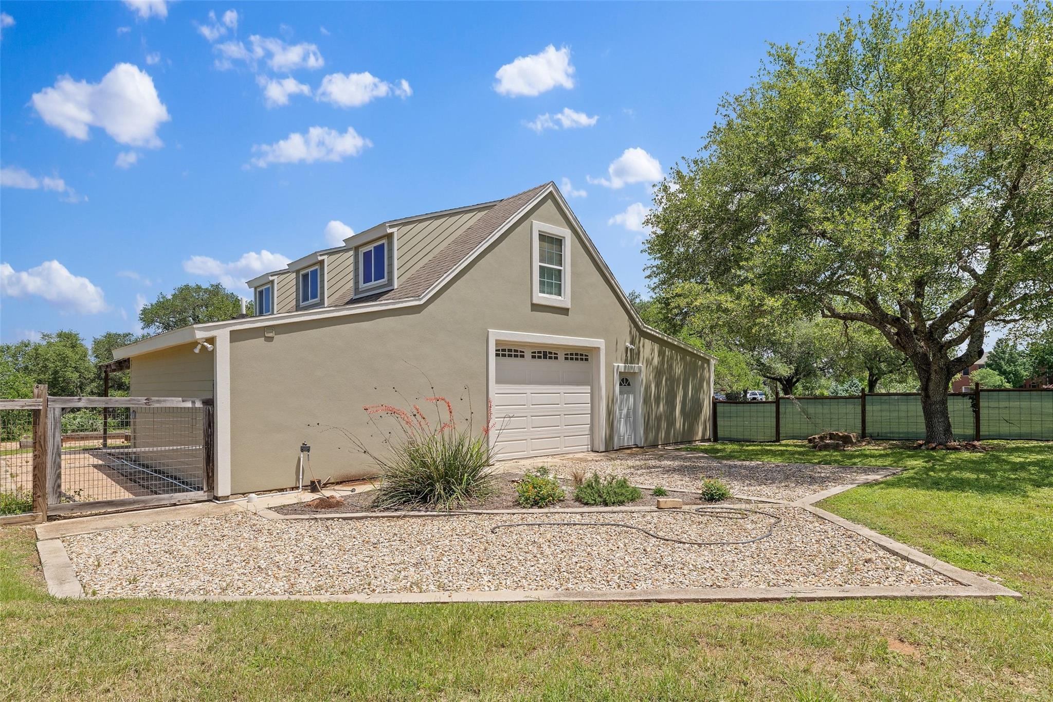 211 Pintail St, Kyle, TX 78640