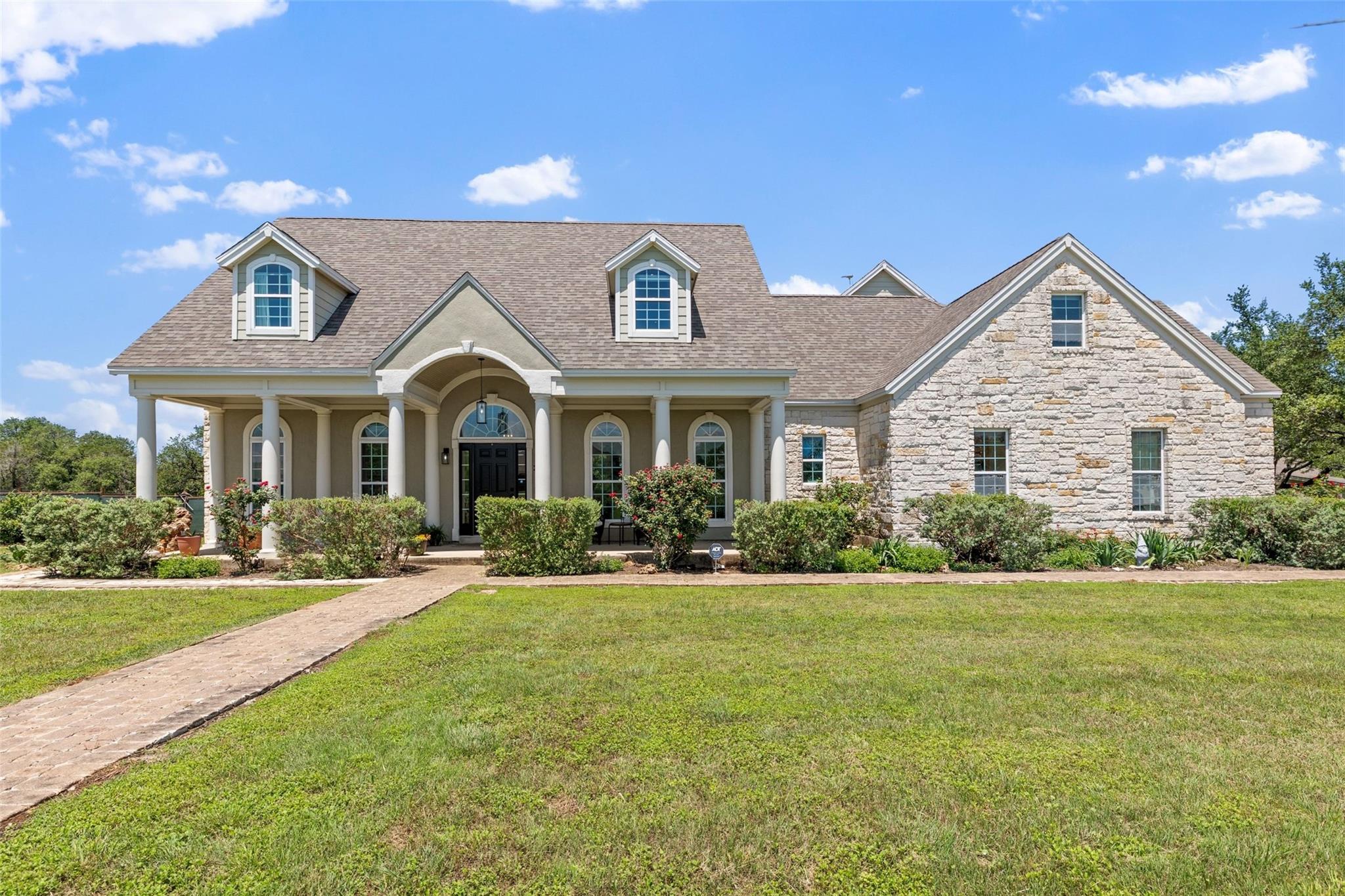 211 Pintail St, Kyle, TX 78640