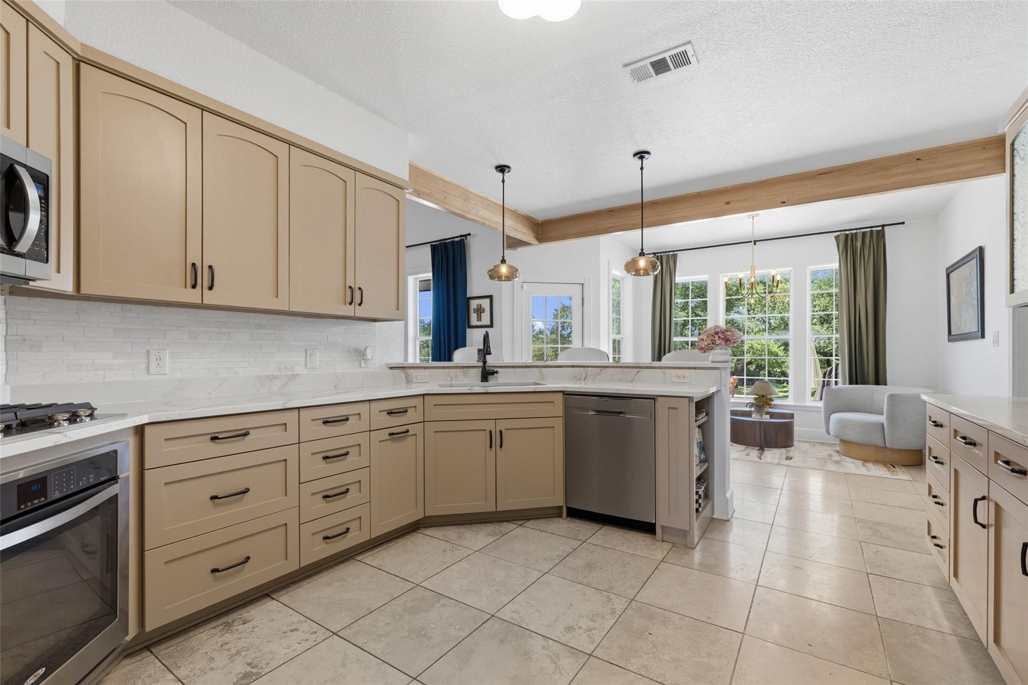 211 Pintail St, Kyle, TX 78640